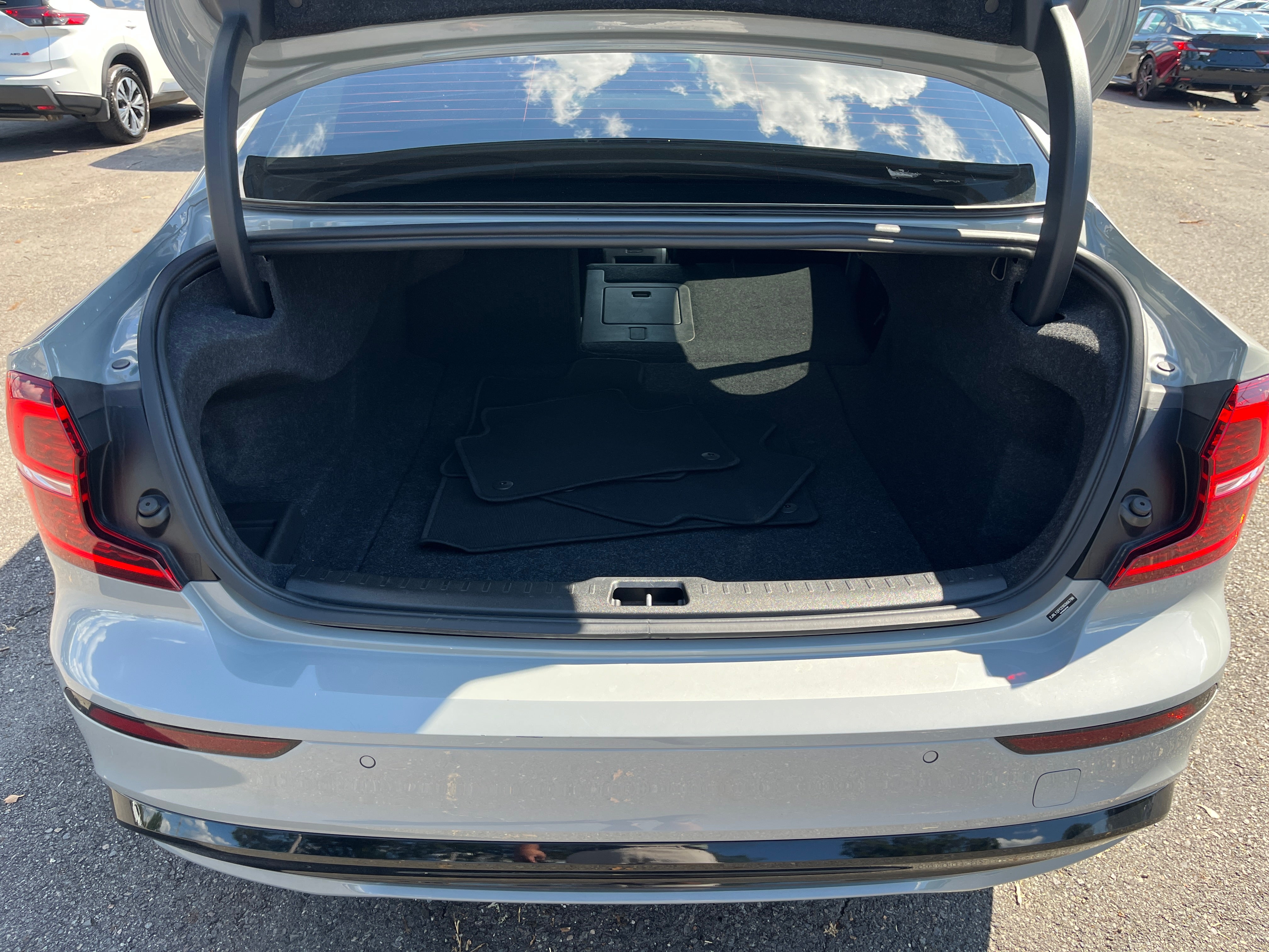 2025 Volvo S60 Plus