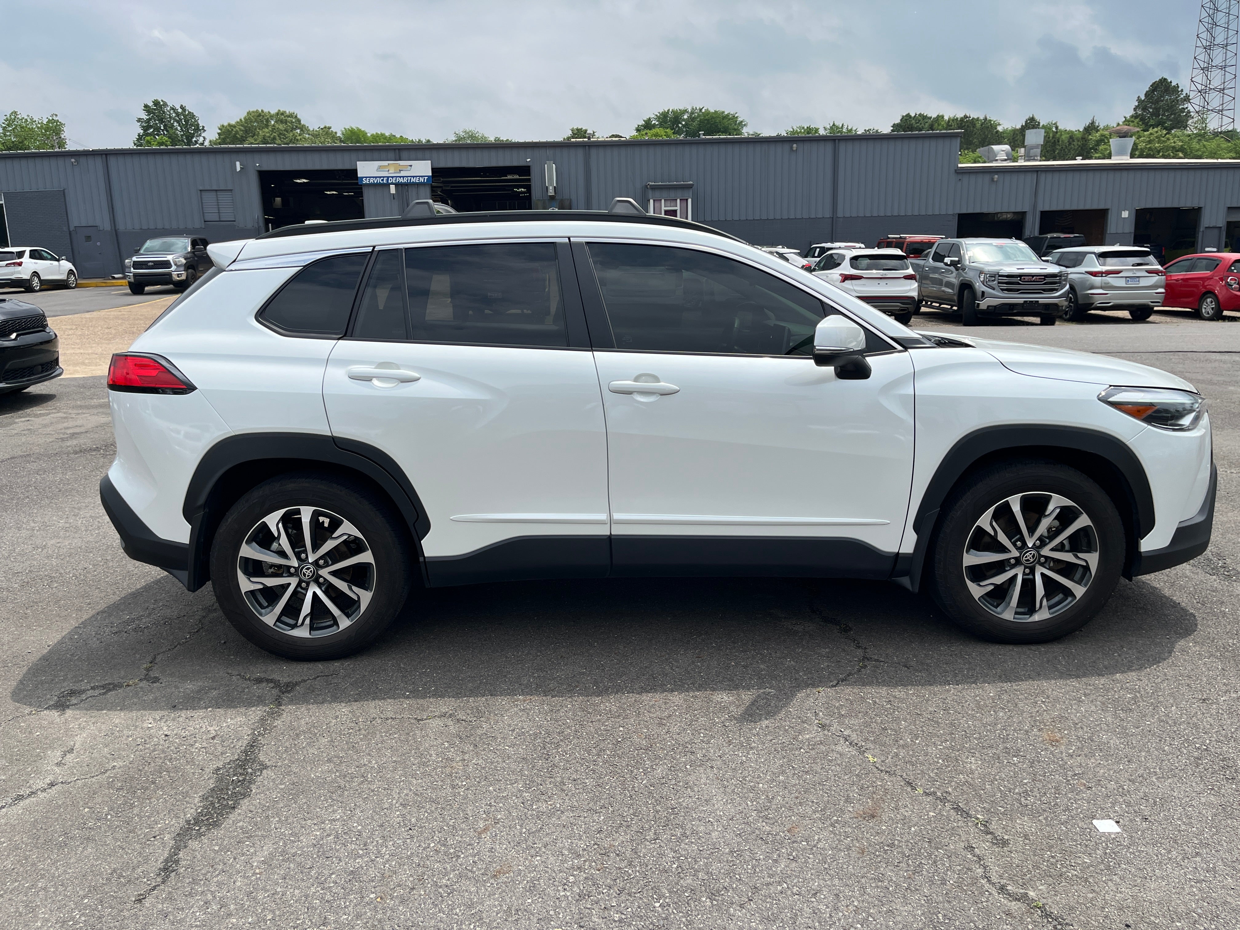 2024 Toyota Corolla Cross XLE