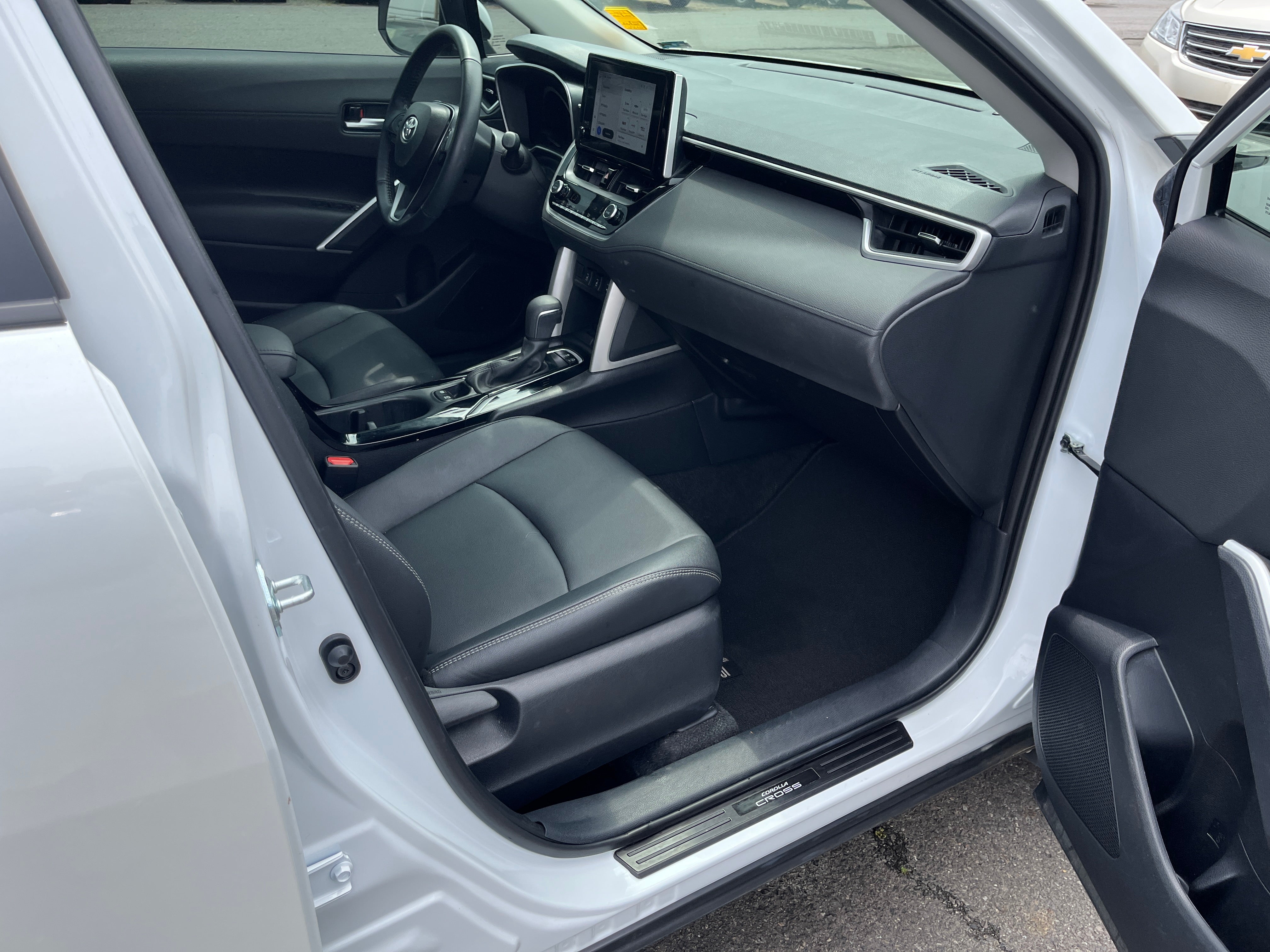 2024 Toyota Corolla Cross XLE