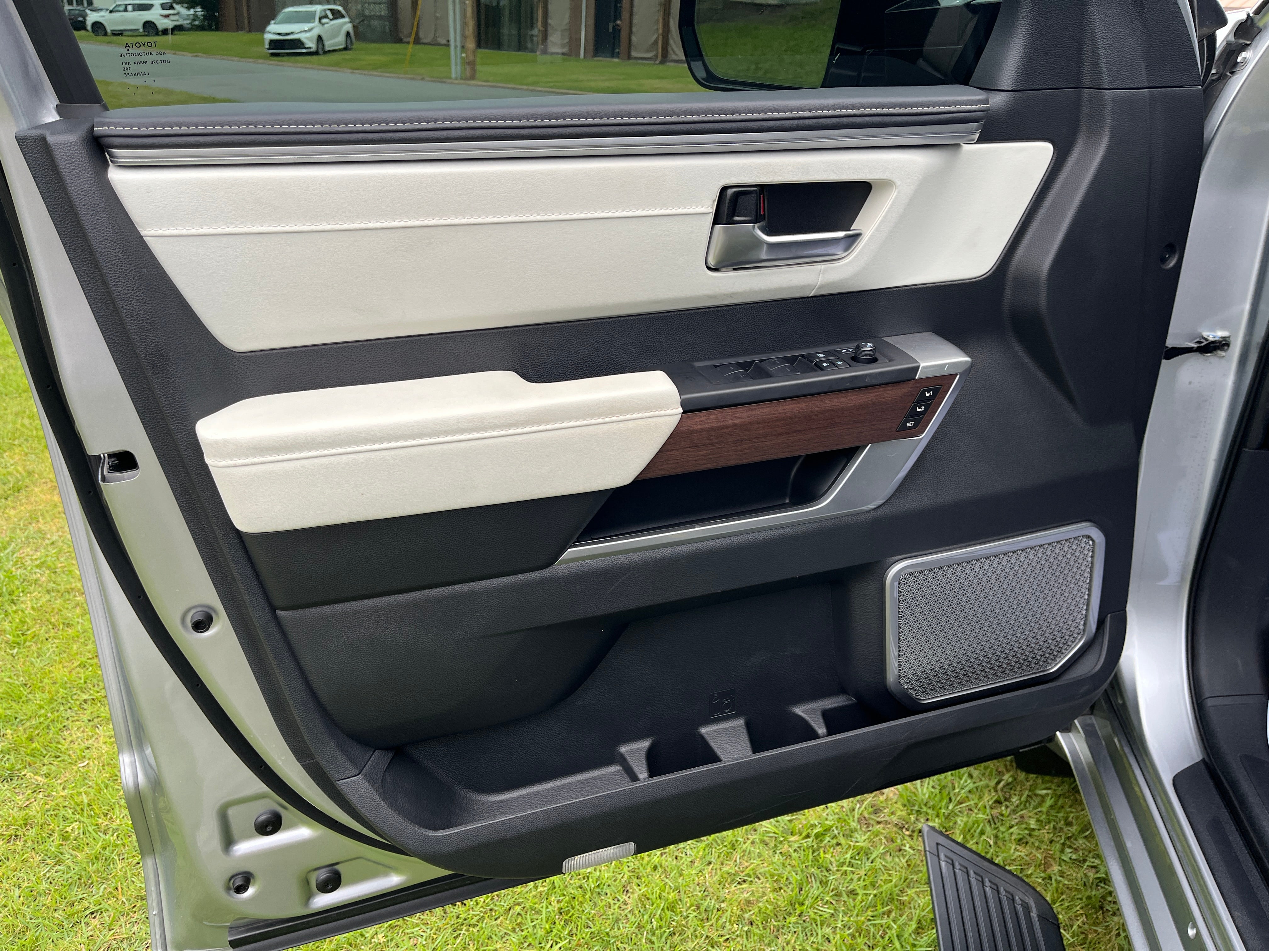 2024 Toyota Sequoia SR5