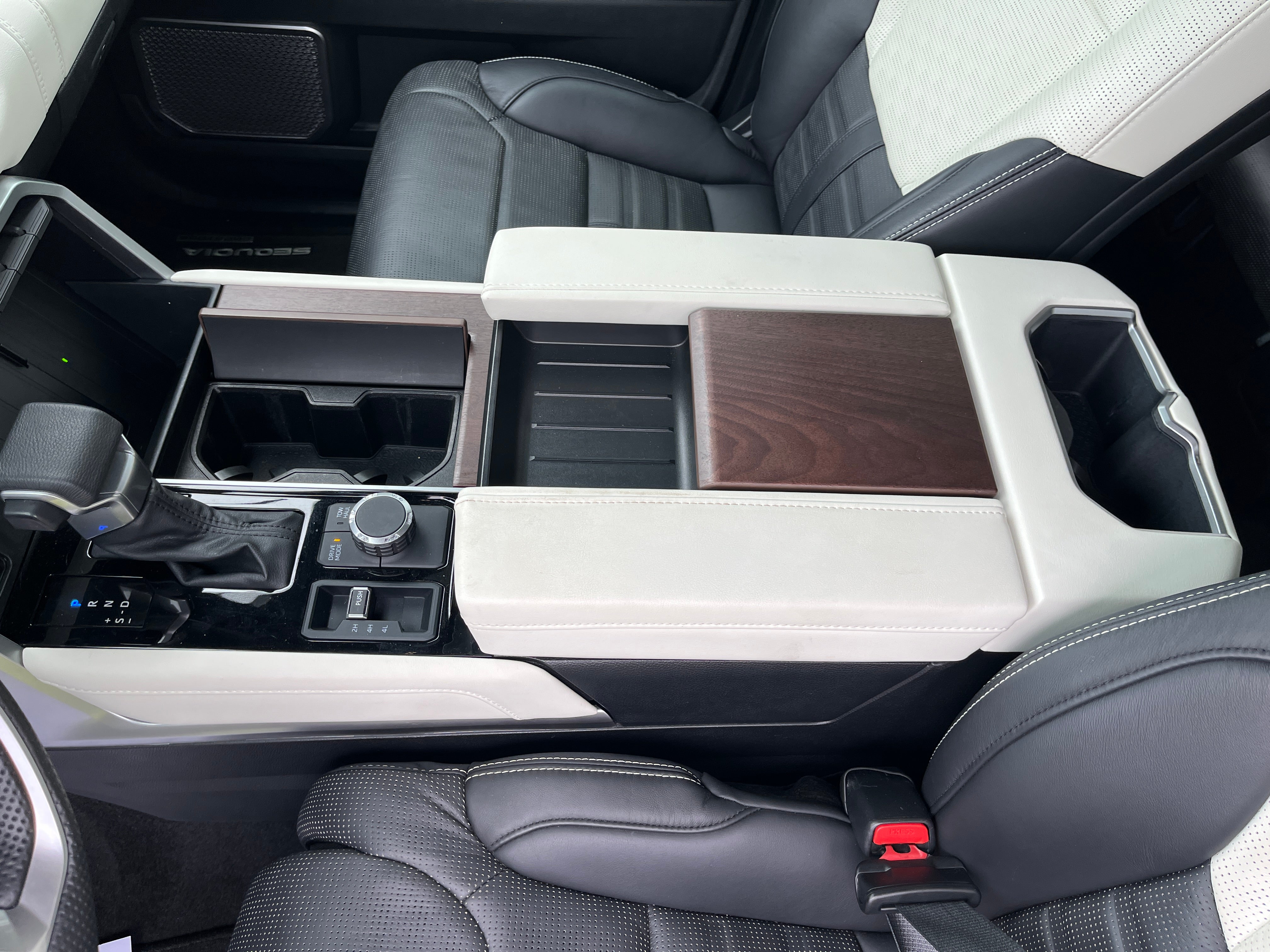 2024 Toyota Sequoia SR5