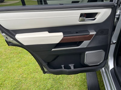 2024 Toyota Sequoia SR5