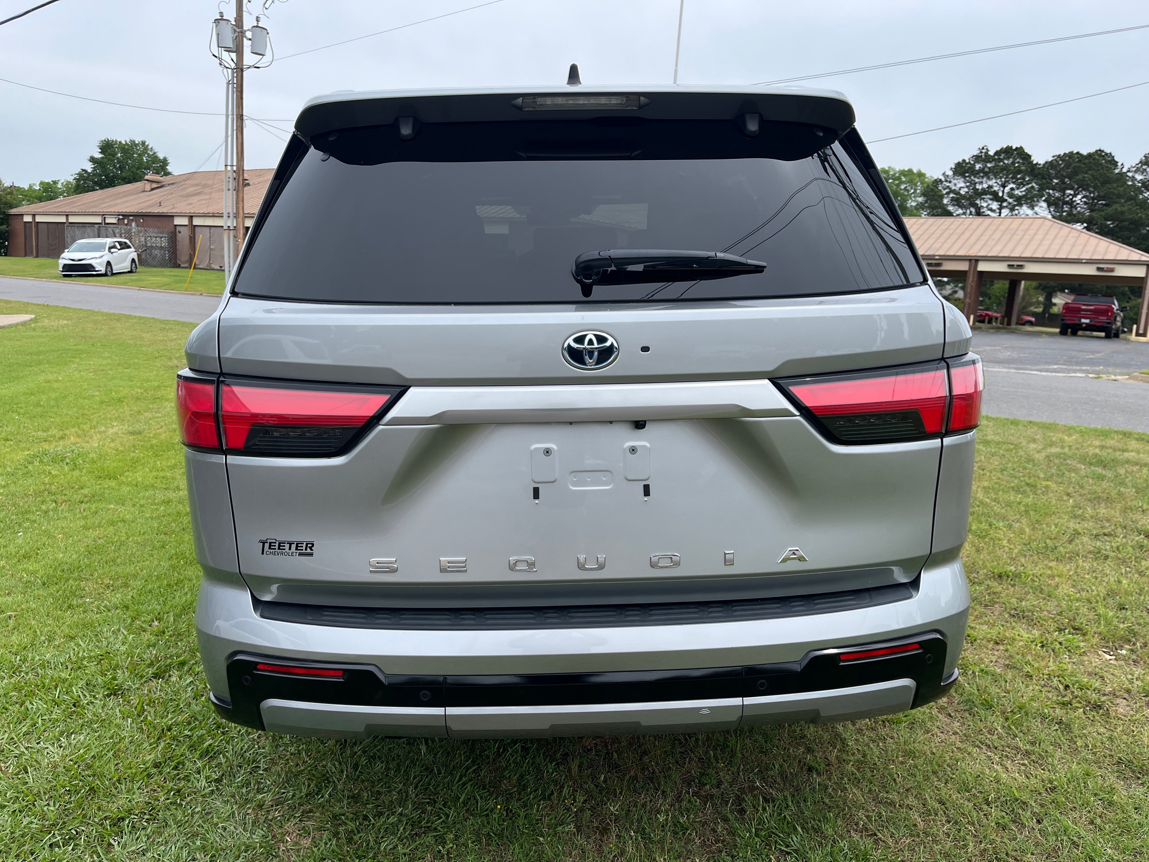 2024 Toyota Sequoia SR5