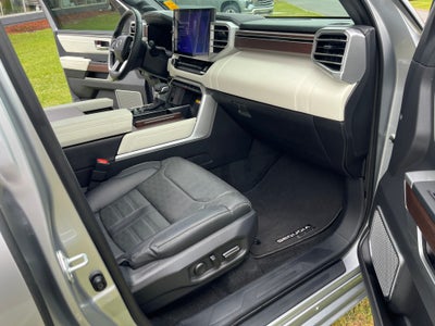 2024 Toyota Sequoia SR5