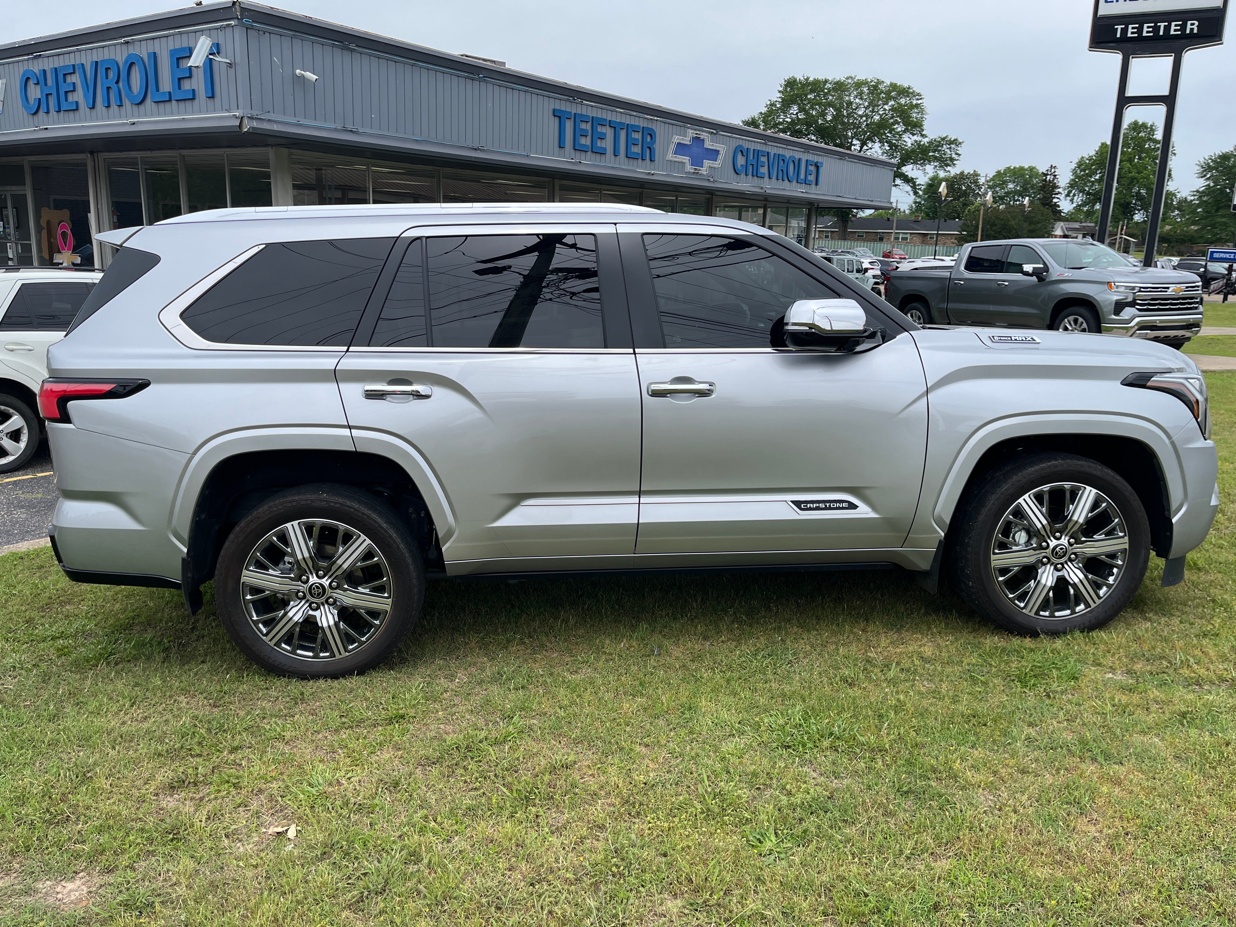 2024 Toyota Sequoia SR5