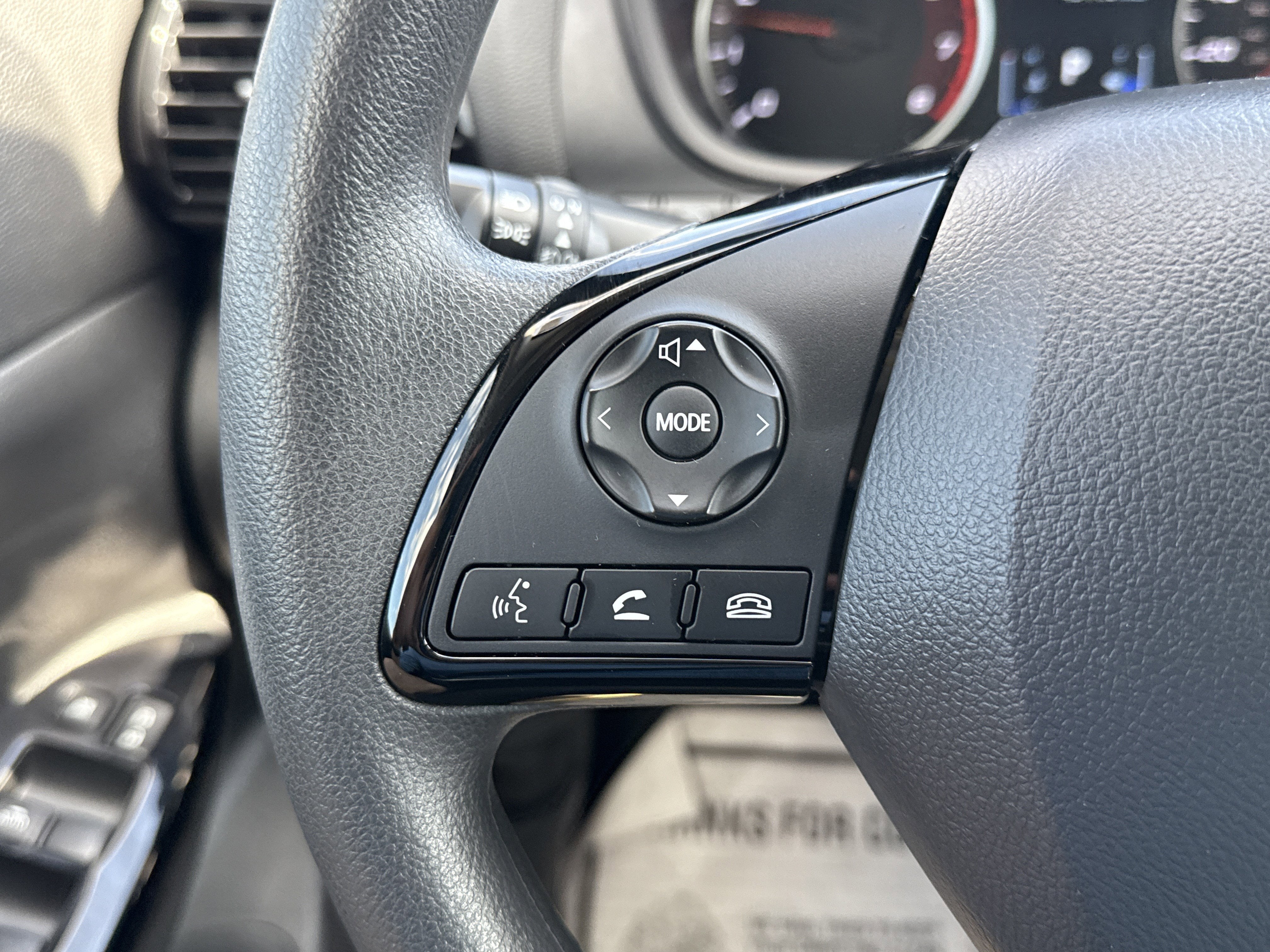 2025 Mitsubishi Eclipse Cross Base