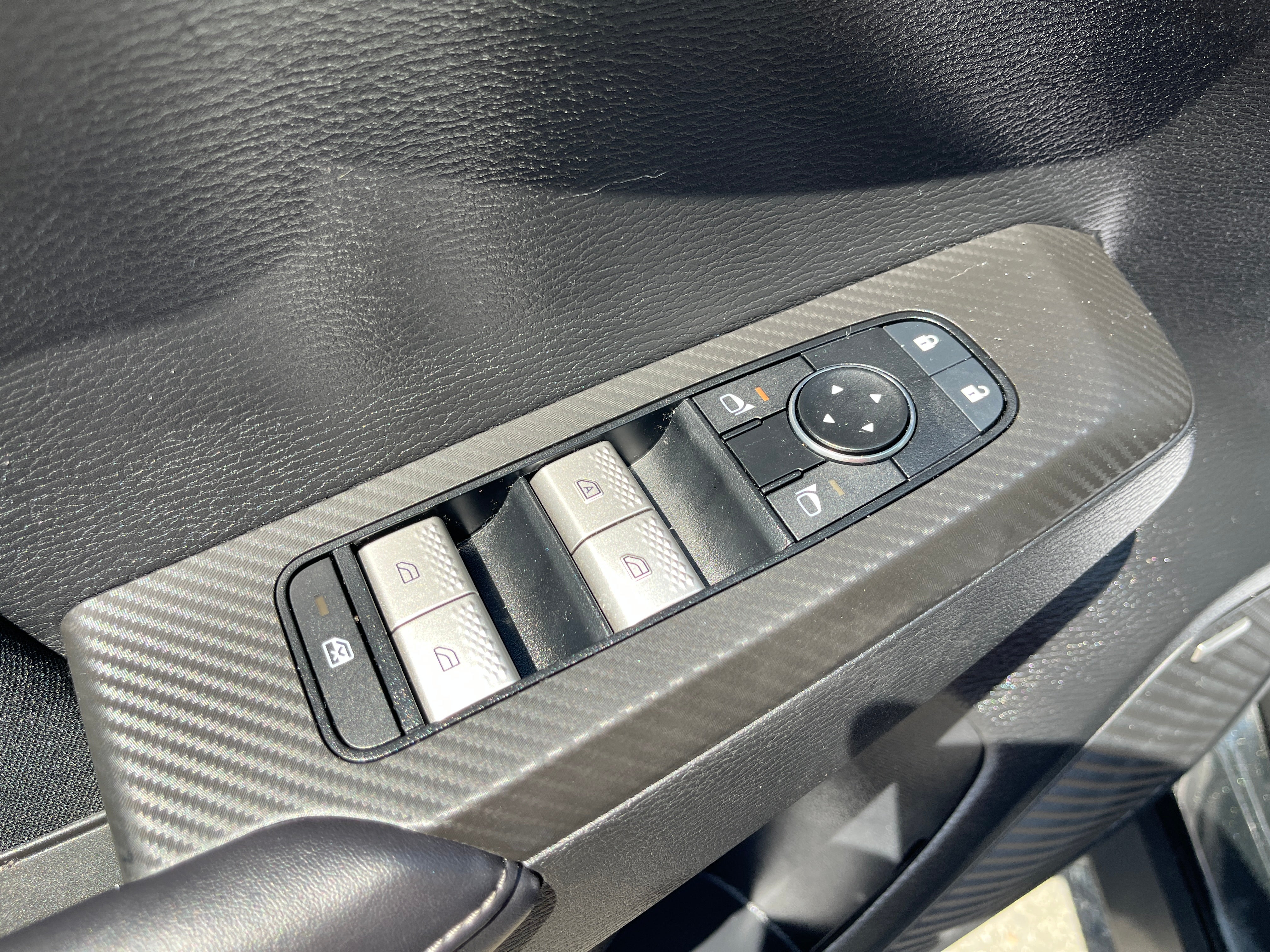 2025 Mitsubishi Outlander ES