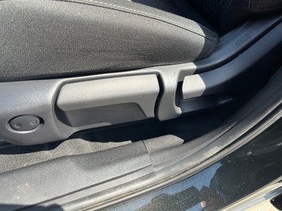 2025 Mitsubishi Outlander ES