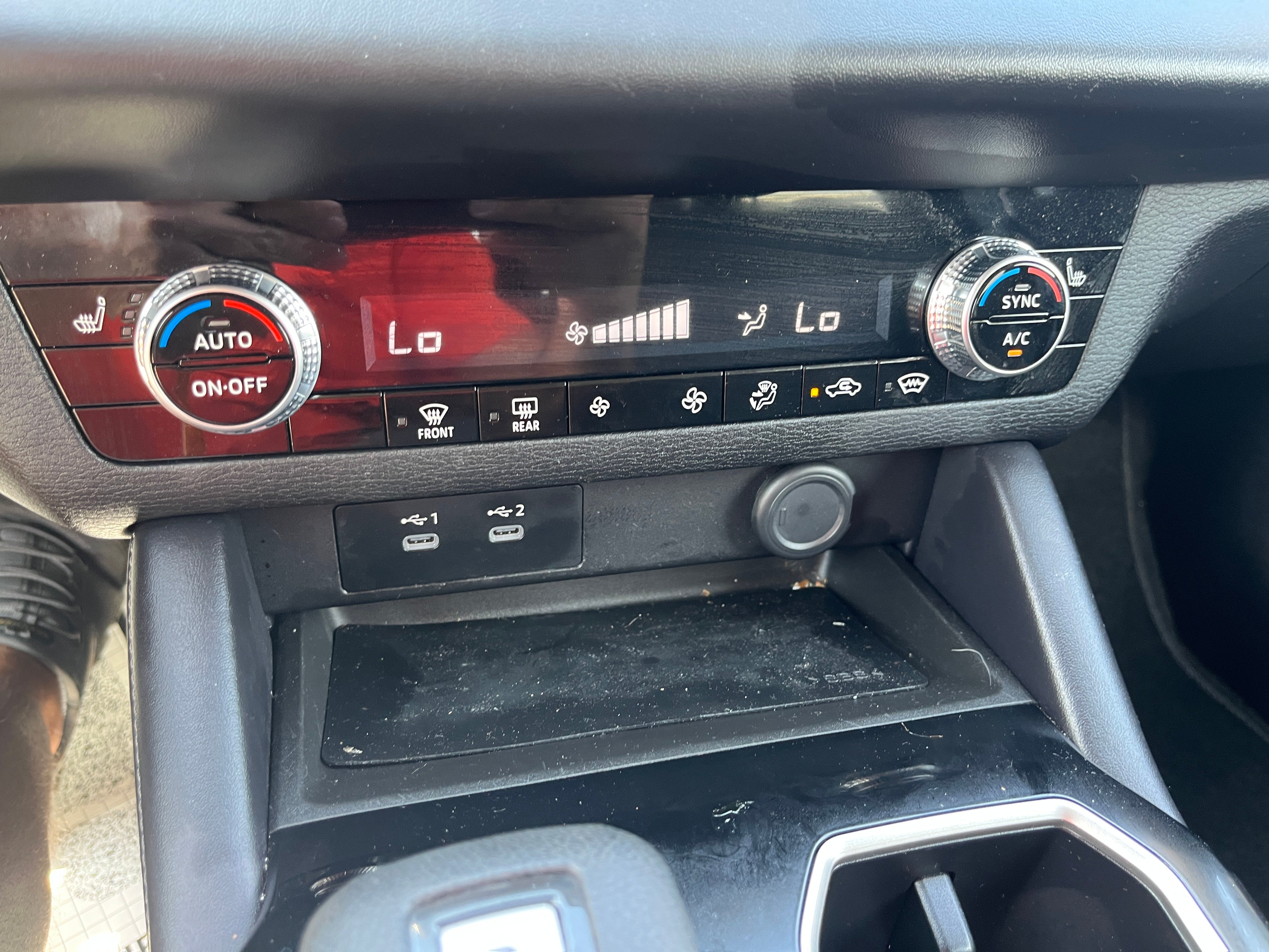 2025 Mitsubishi Outlander ES