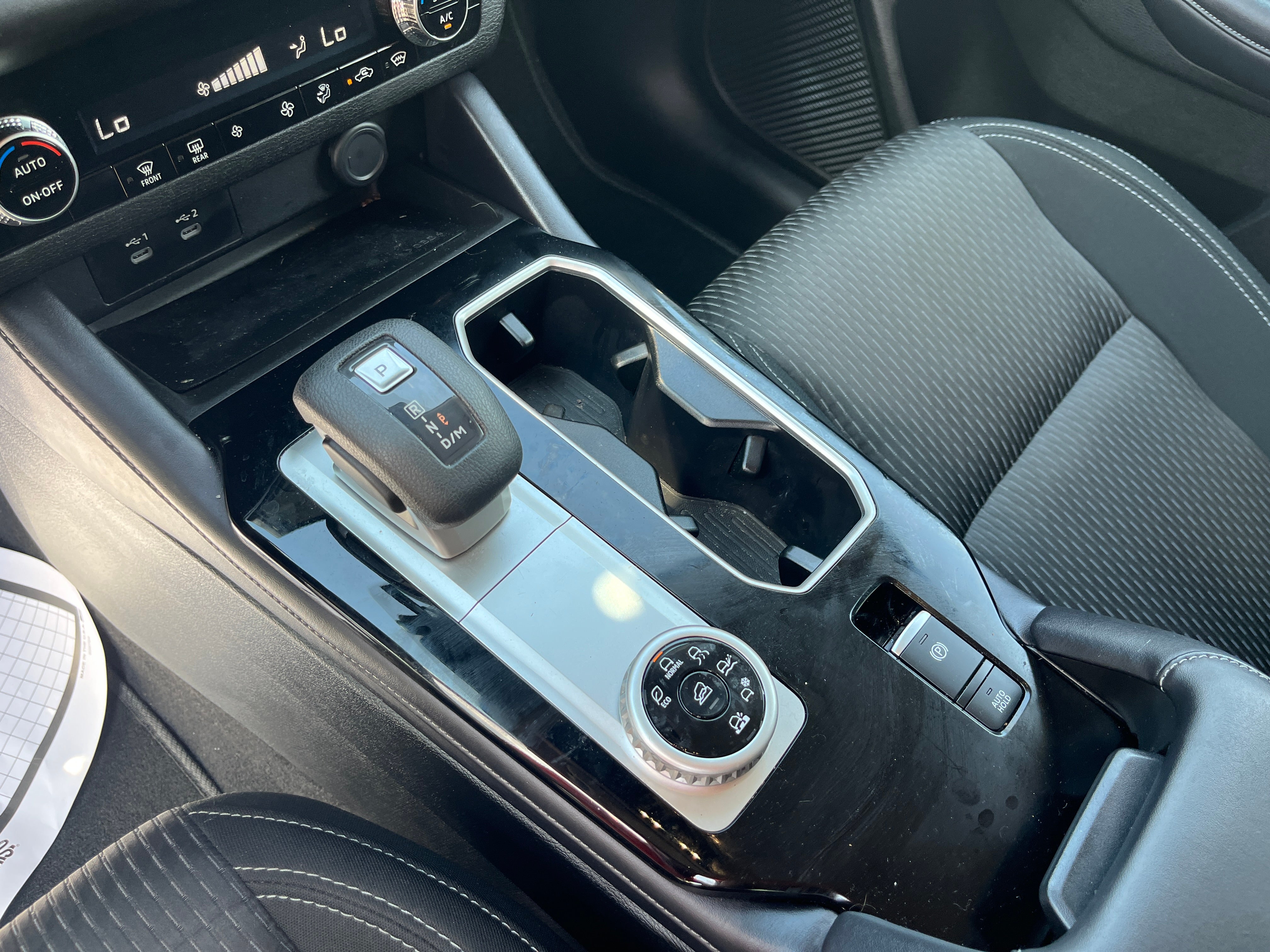 2025 Mitsubishi Outlander ES