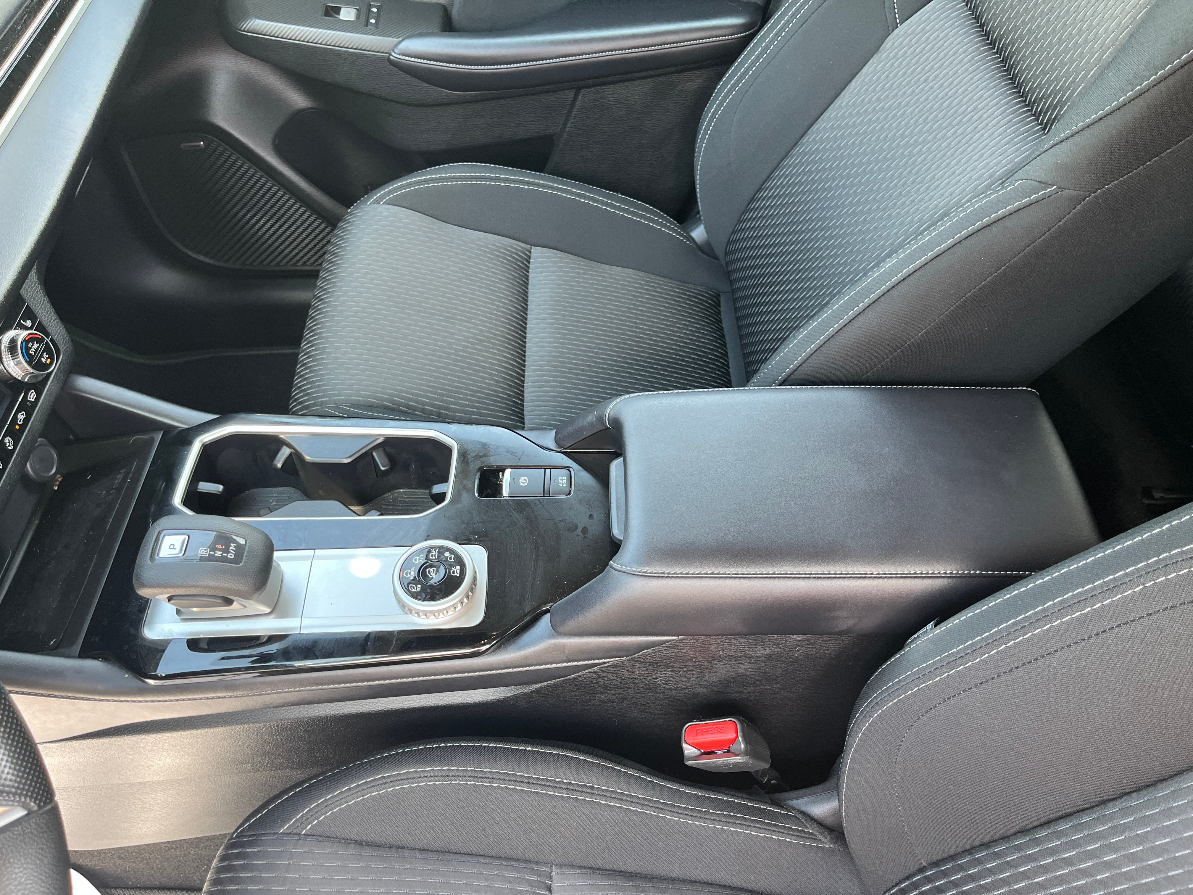 2025 Mitsubishi Outlander ES