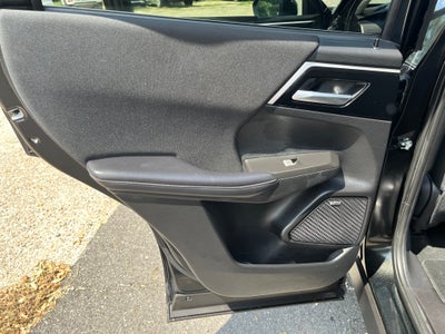 2025 Mitsubishi Outlander ES