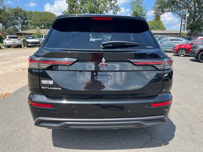 2025 Mitsubishi Outlander ES