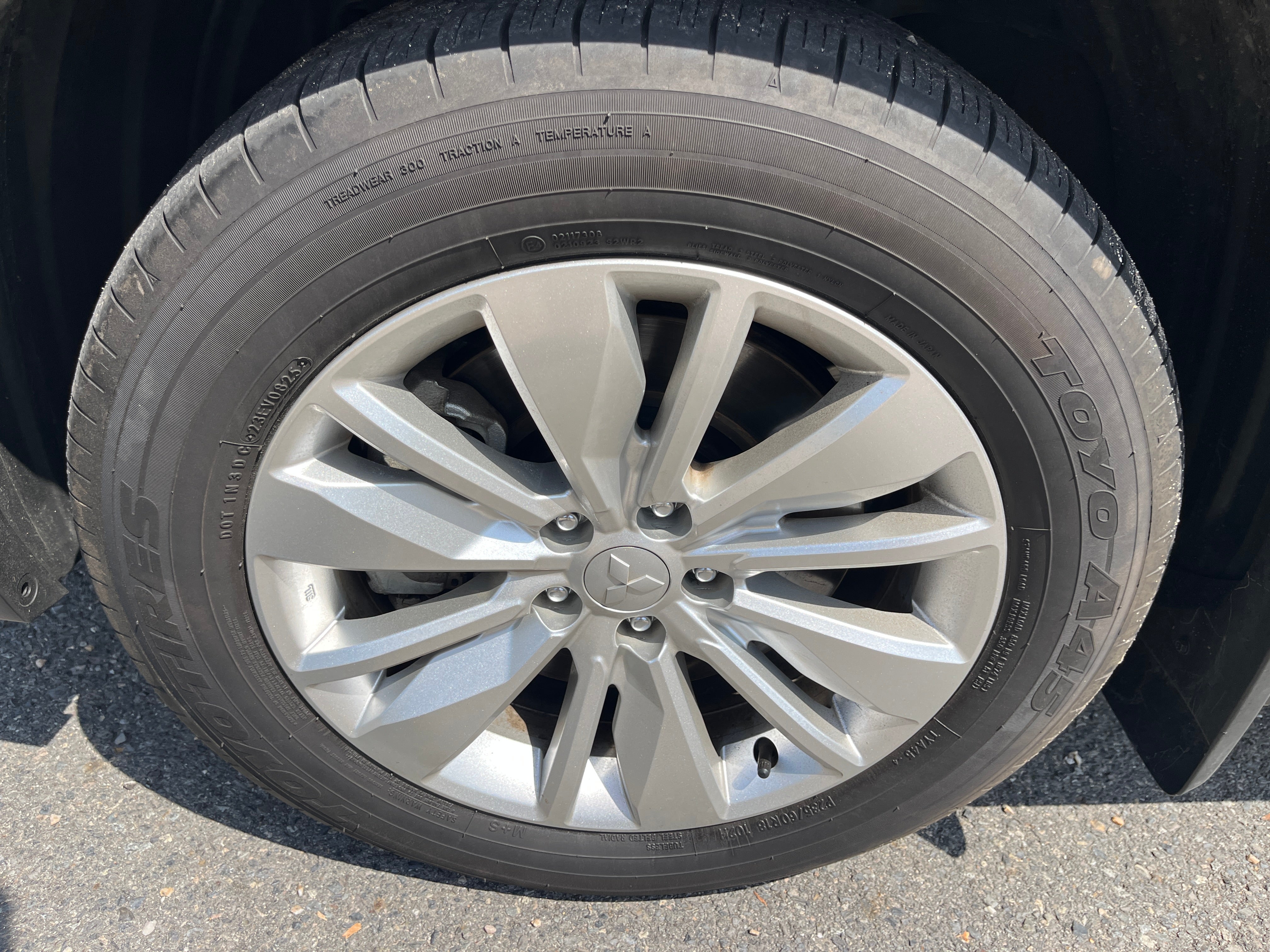 2025 Mitsubishi Outlander ES
