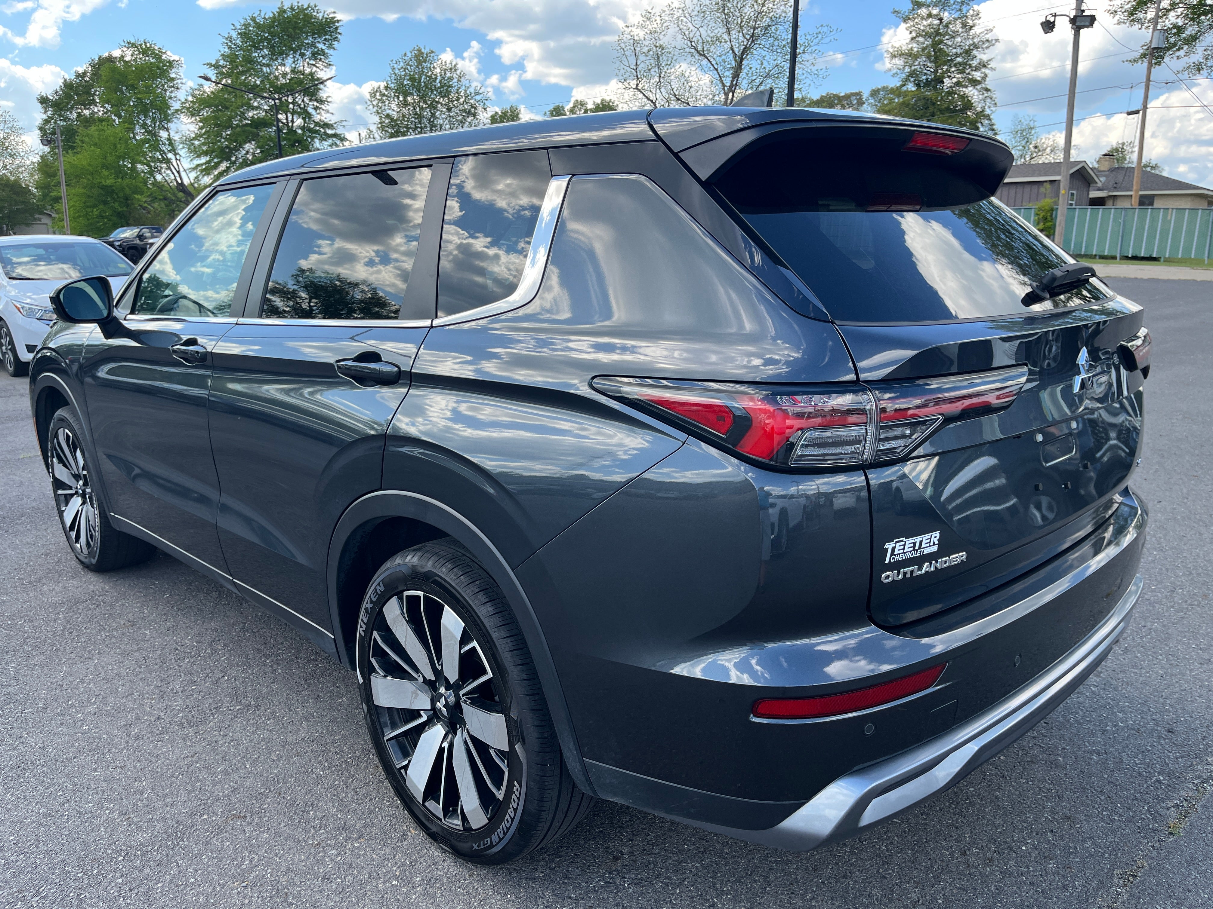 2025 Mitsubishi Outlander SE