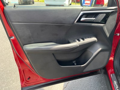 2023 Mitsubishi Outlander PHEV SE