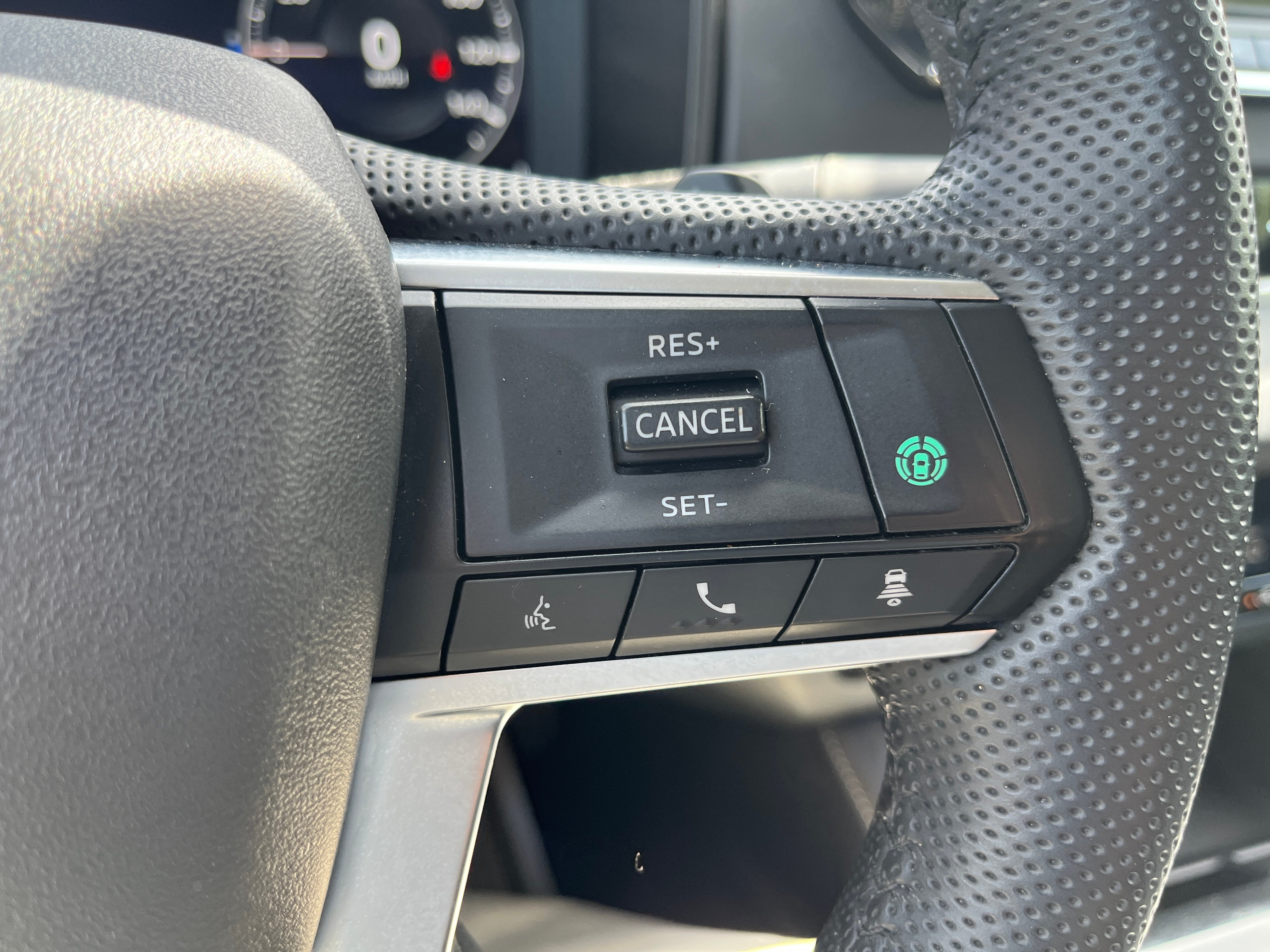 2023 Mitsubishi Outlander PHEV SE