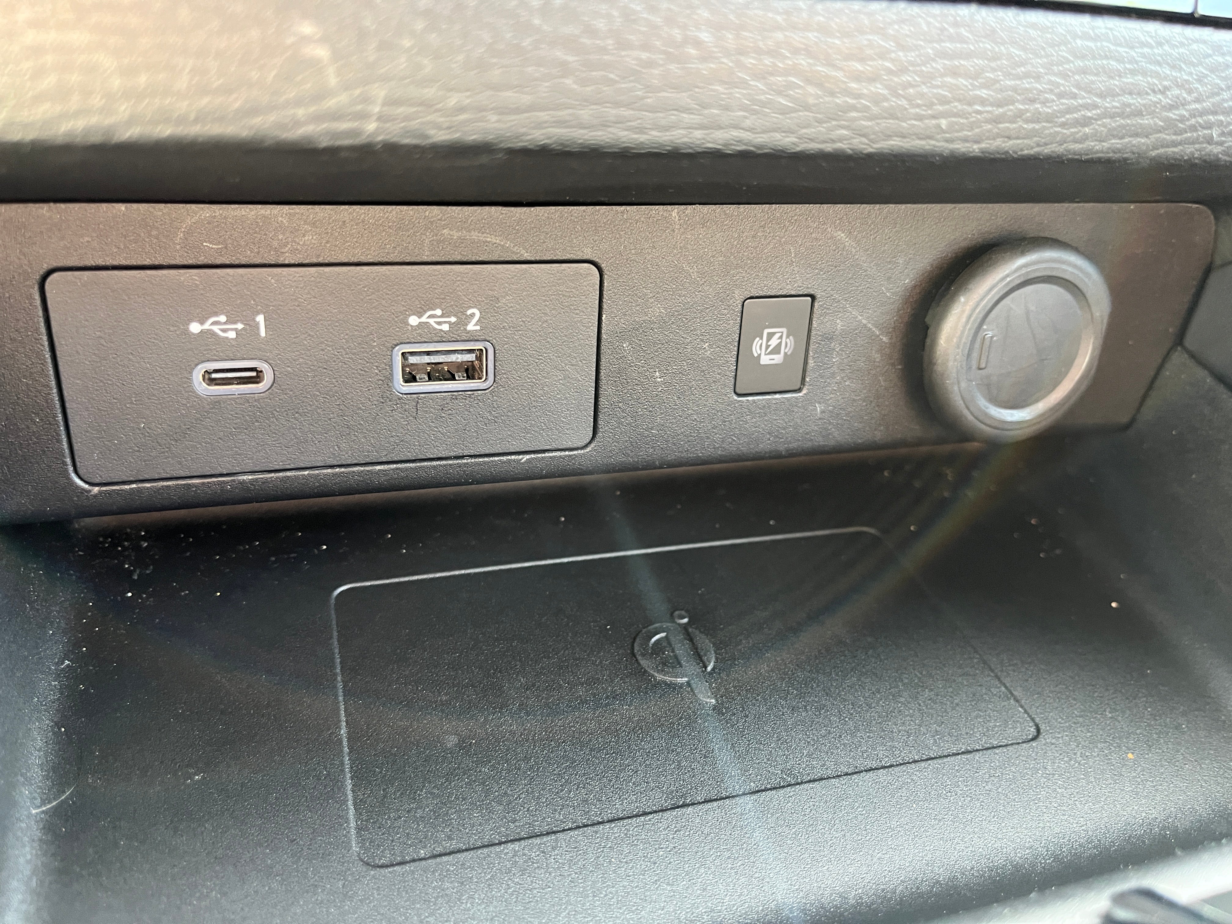 2023 Mitsubishi Outlander PHEV SE