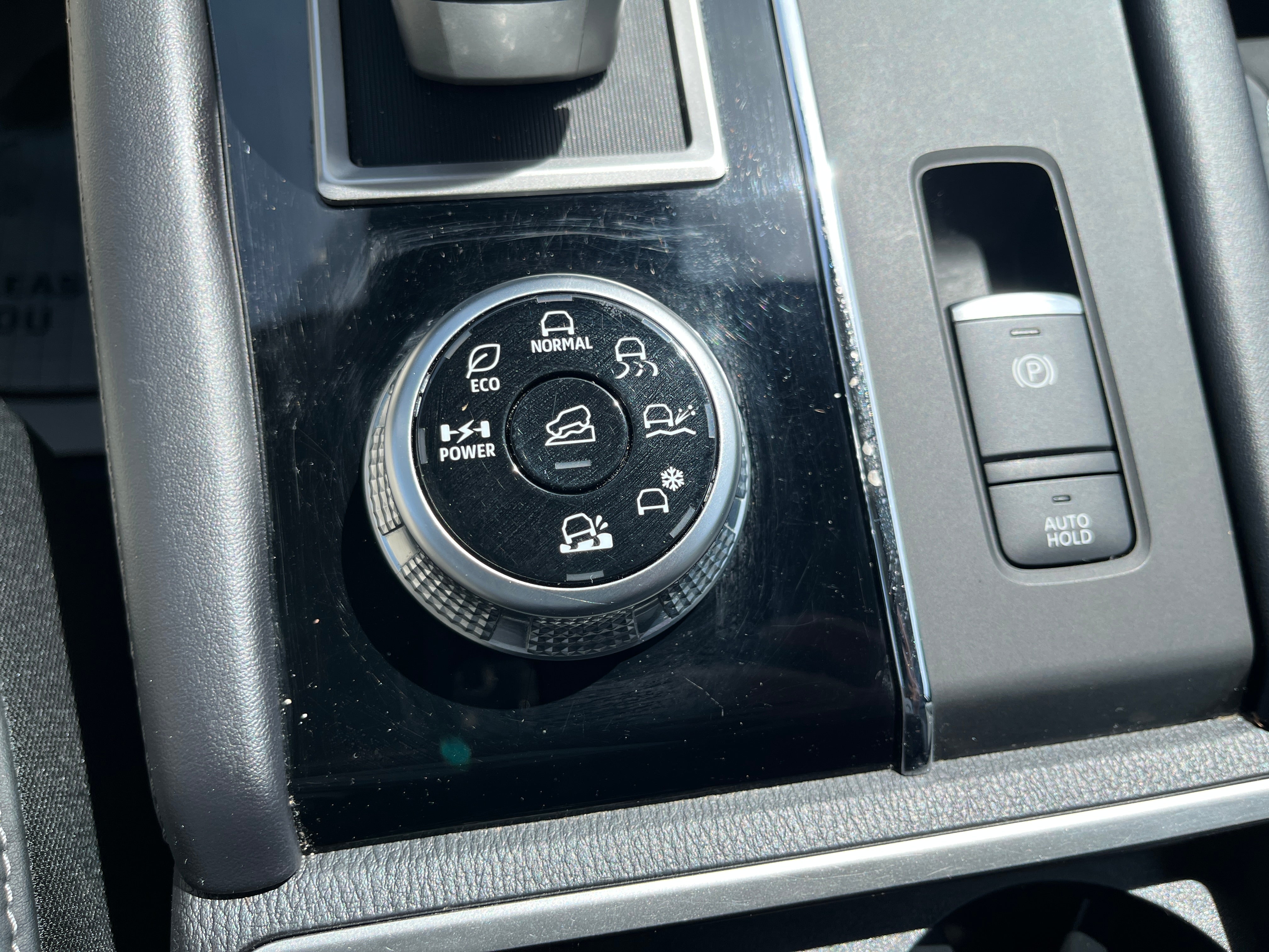 2023 Mitsubishi Outlander PHEV SE