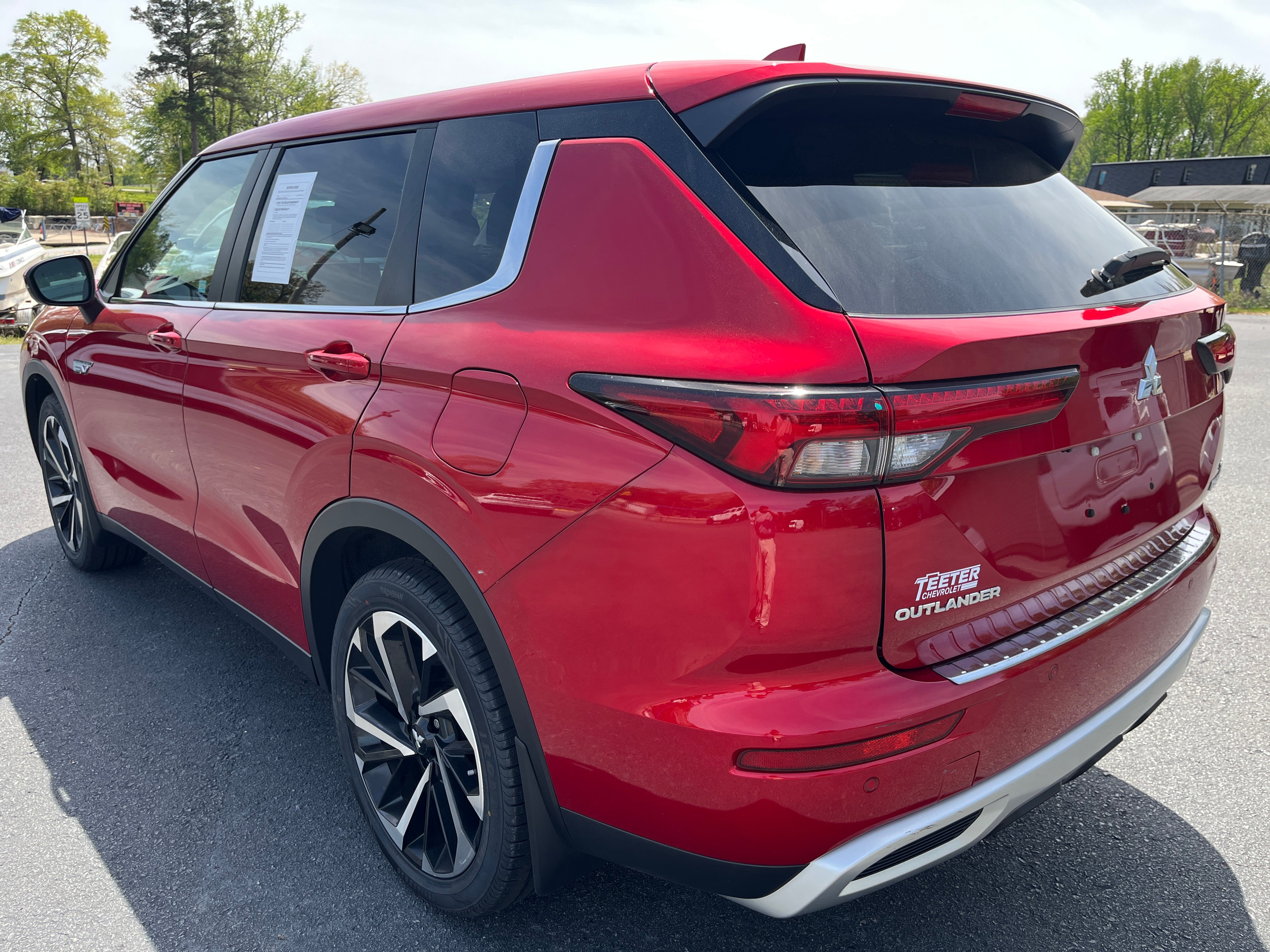 2023 Mitsubishi Outlander PHEV SE