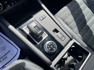 2023 Mitsubishi Outlander PHEV SE