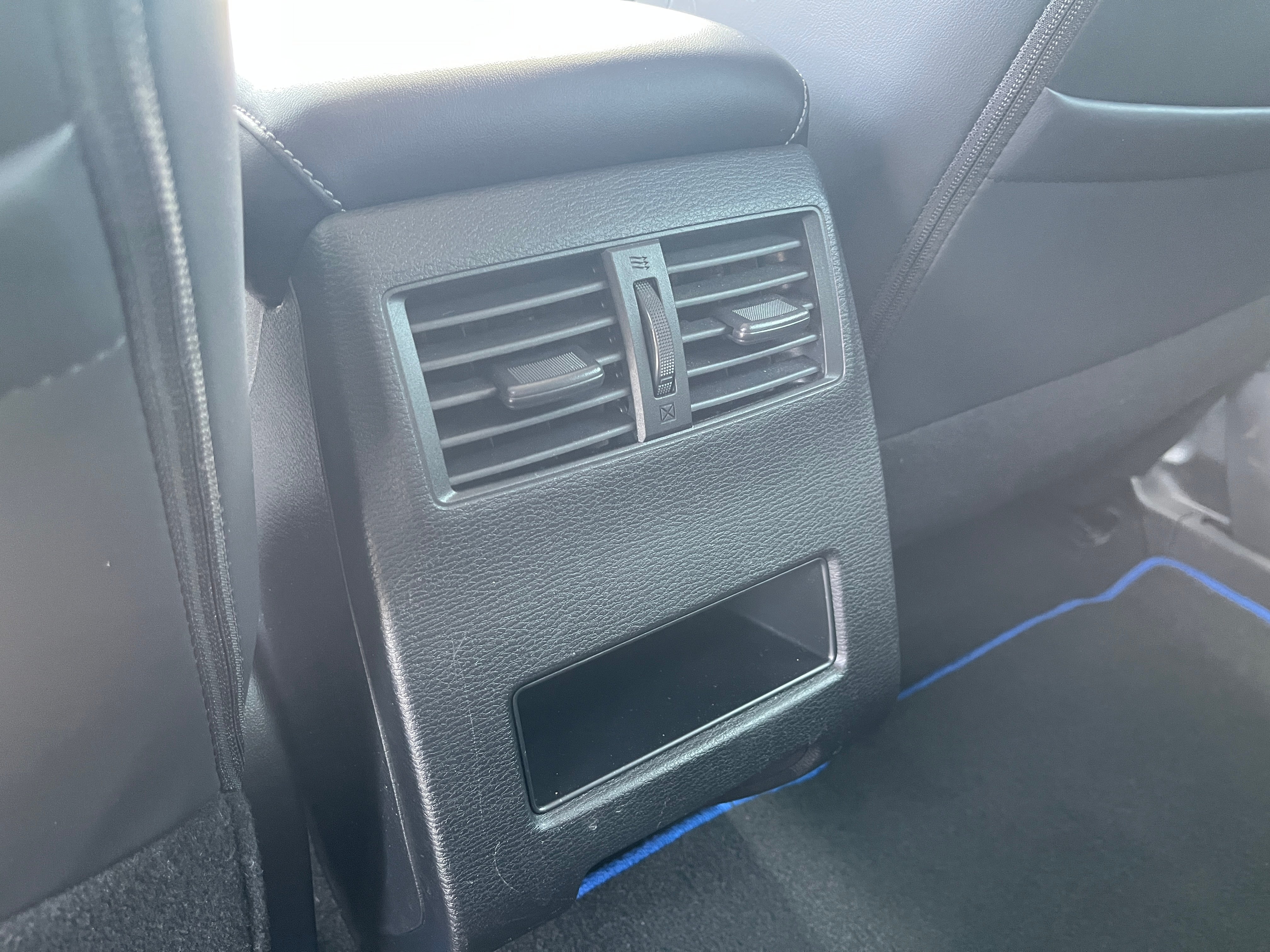 2023 Mitsubishi Outlander PHEV SE