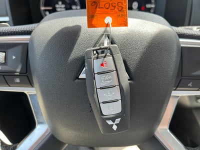 2023 Mitsubishi Outlander PHEV SE