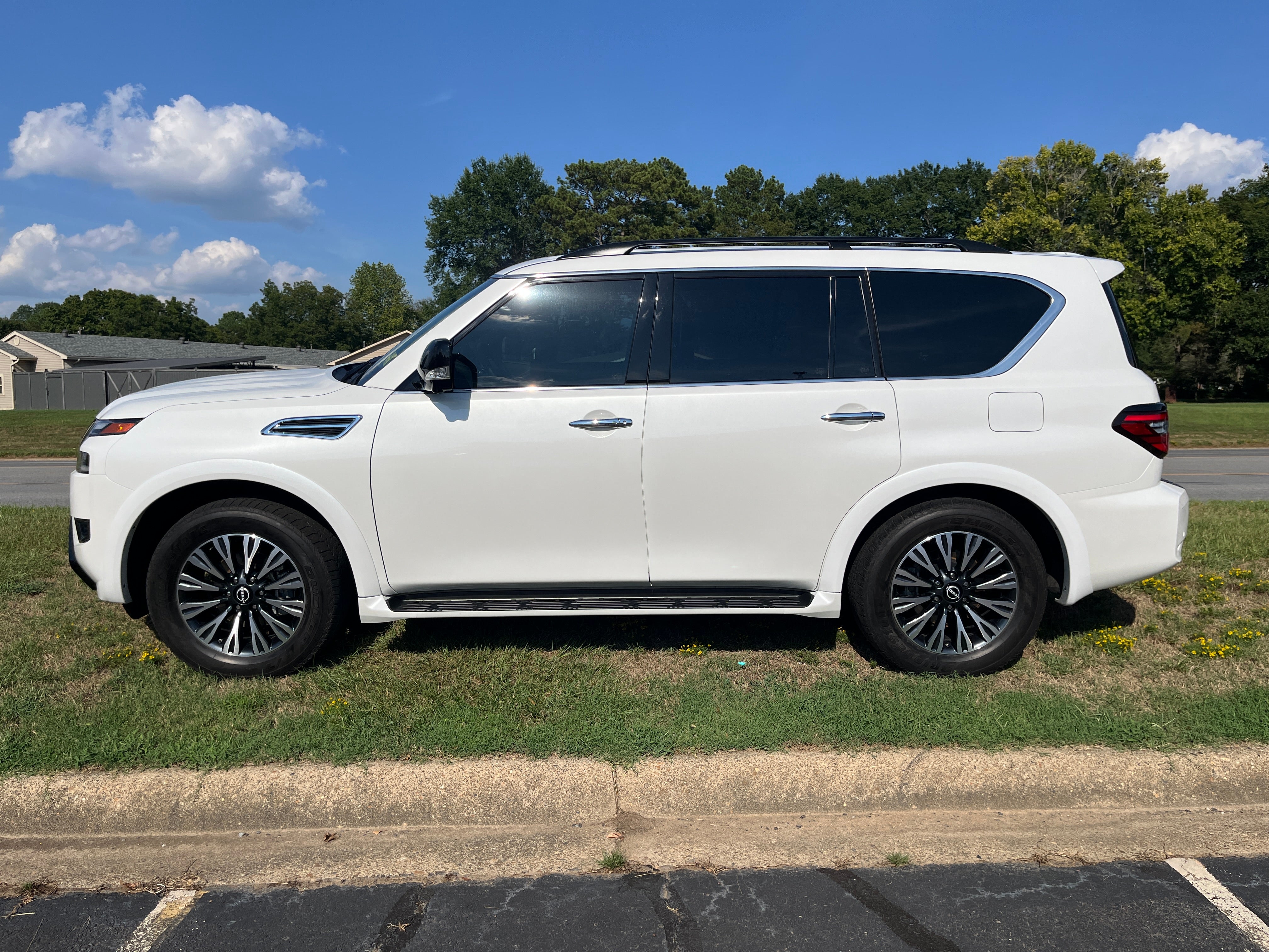 2023 Nissan Armada SL