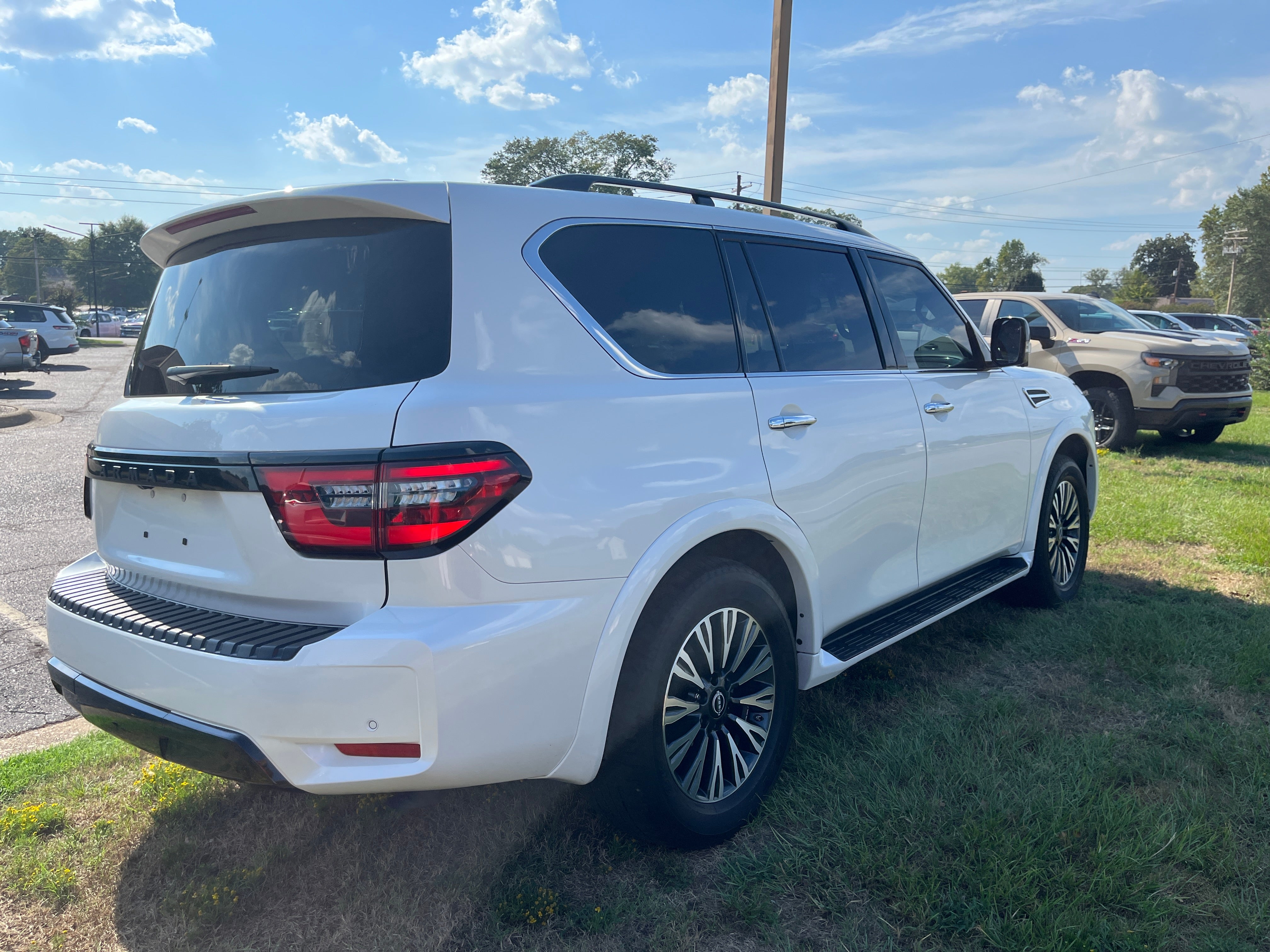 2023 Nissan Armada SL