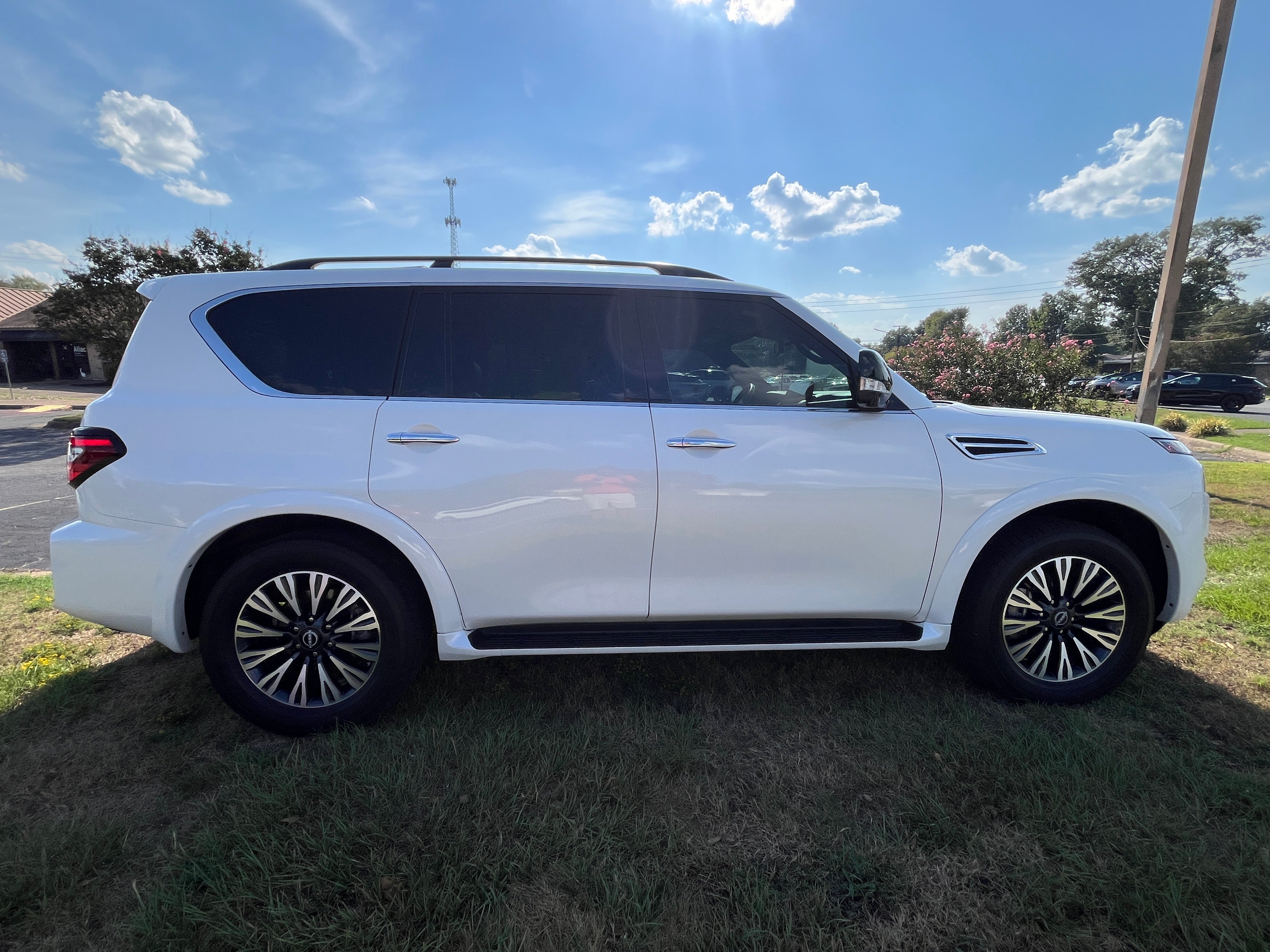 2023 Nissan Armada SL