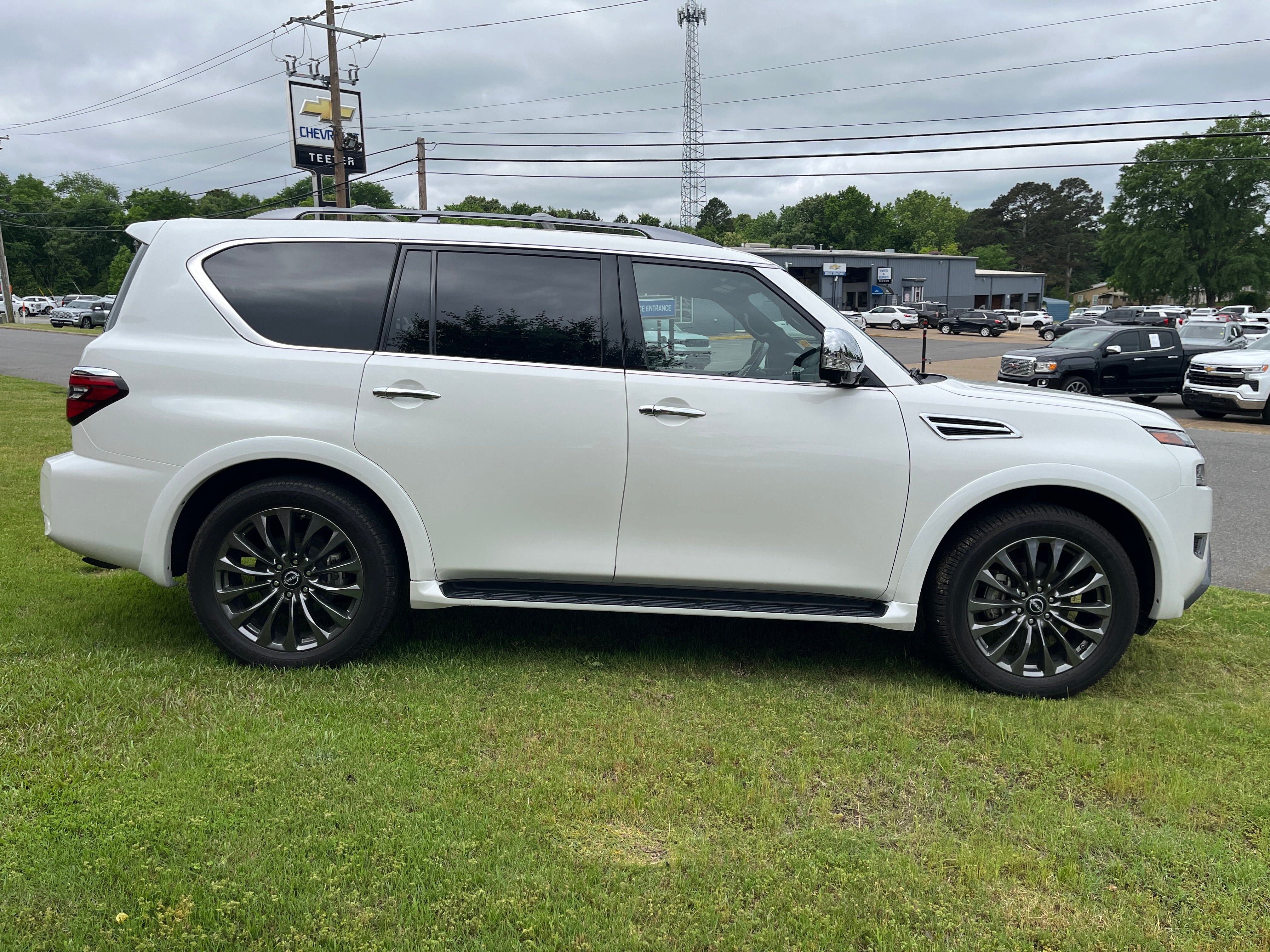 2024 Nissan Armada Platinum
