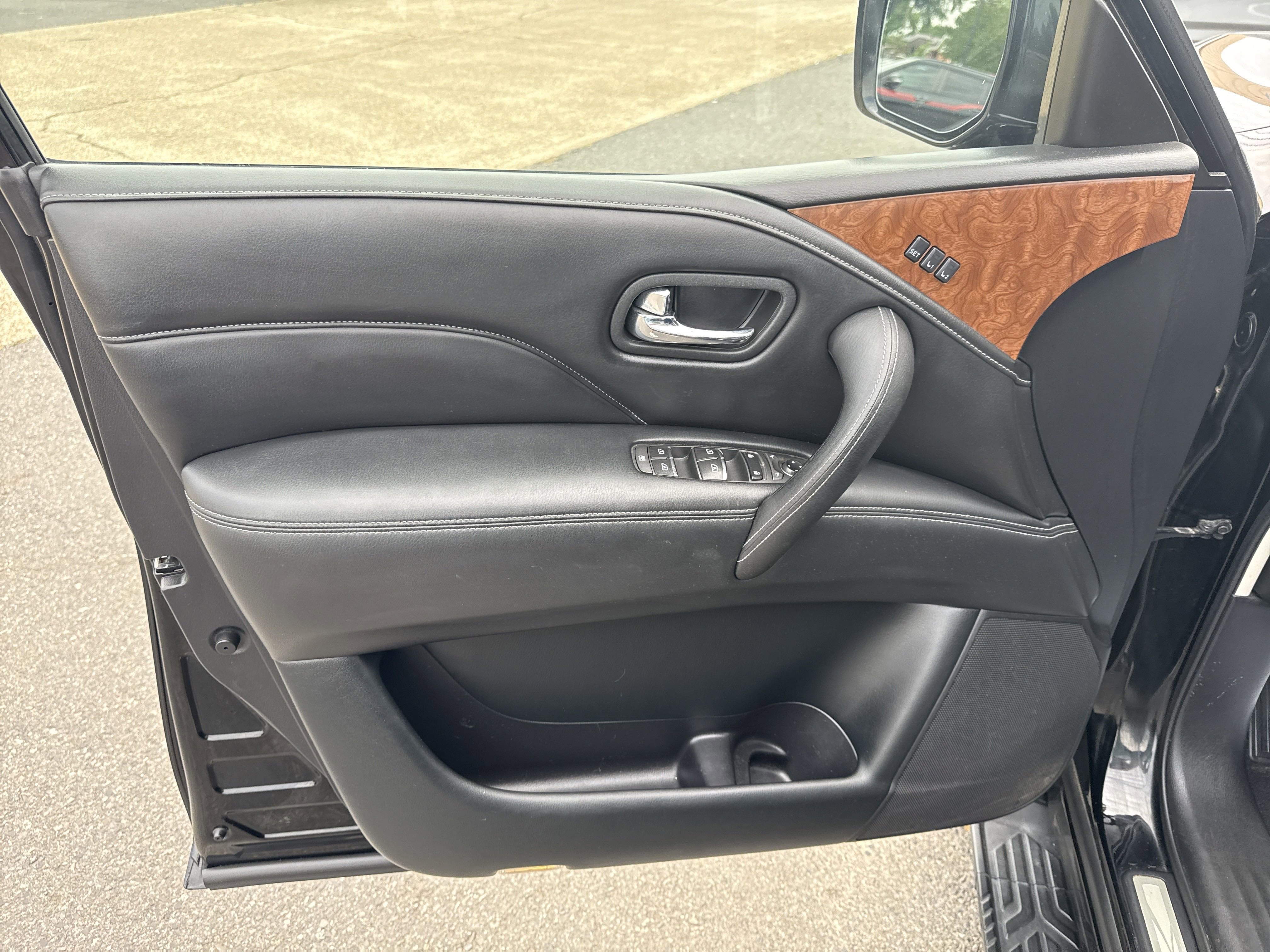 2018 INFINITI QX80 Base