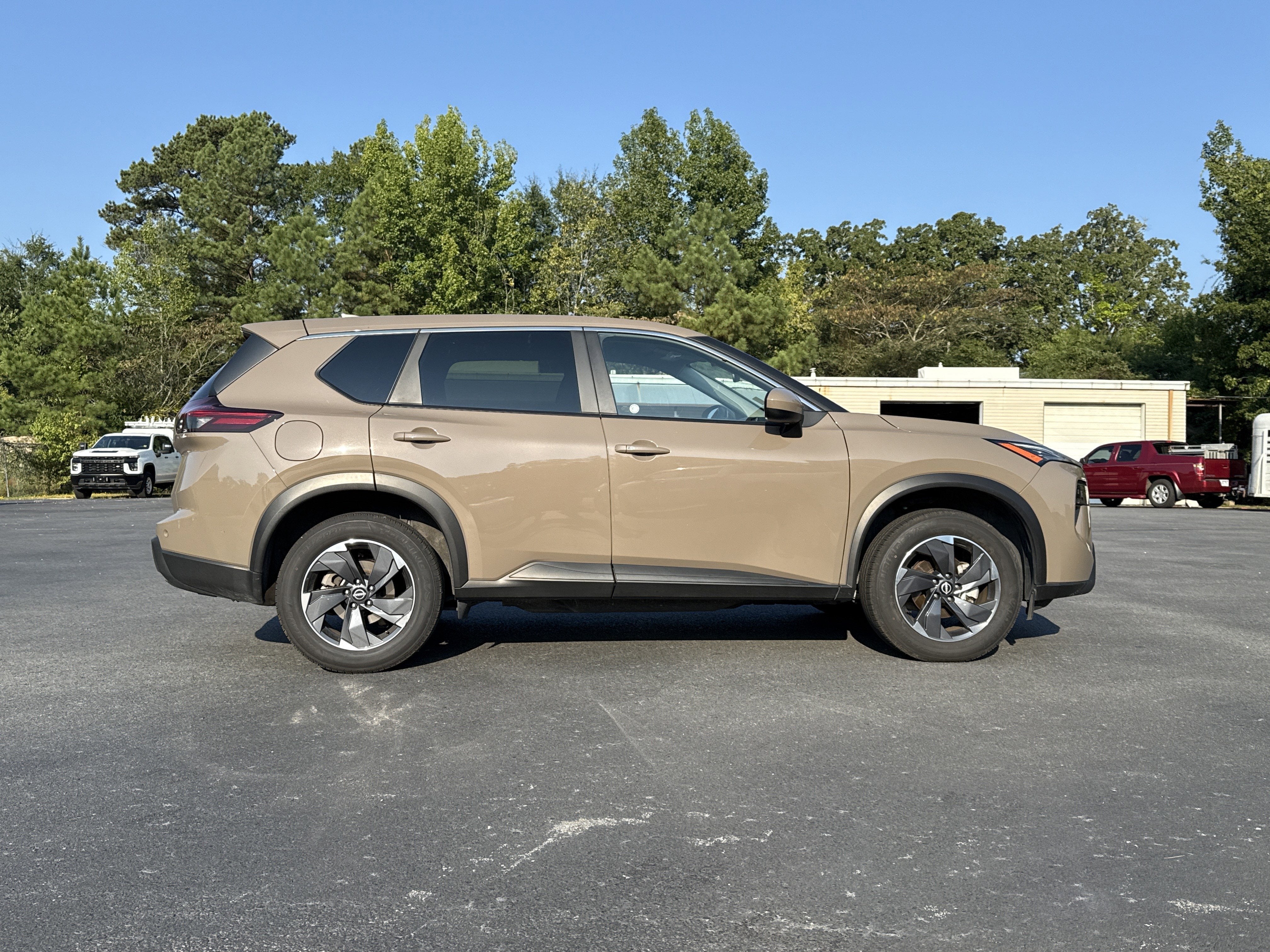 2024 Nissan Rogue SV