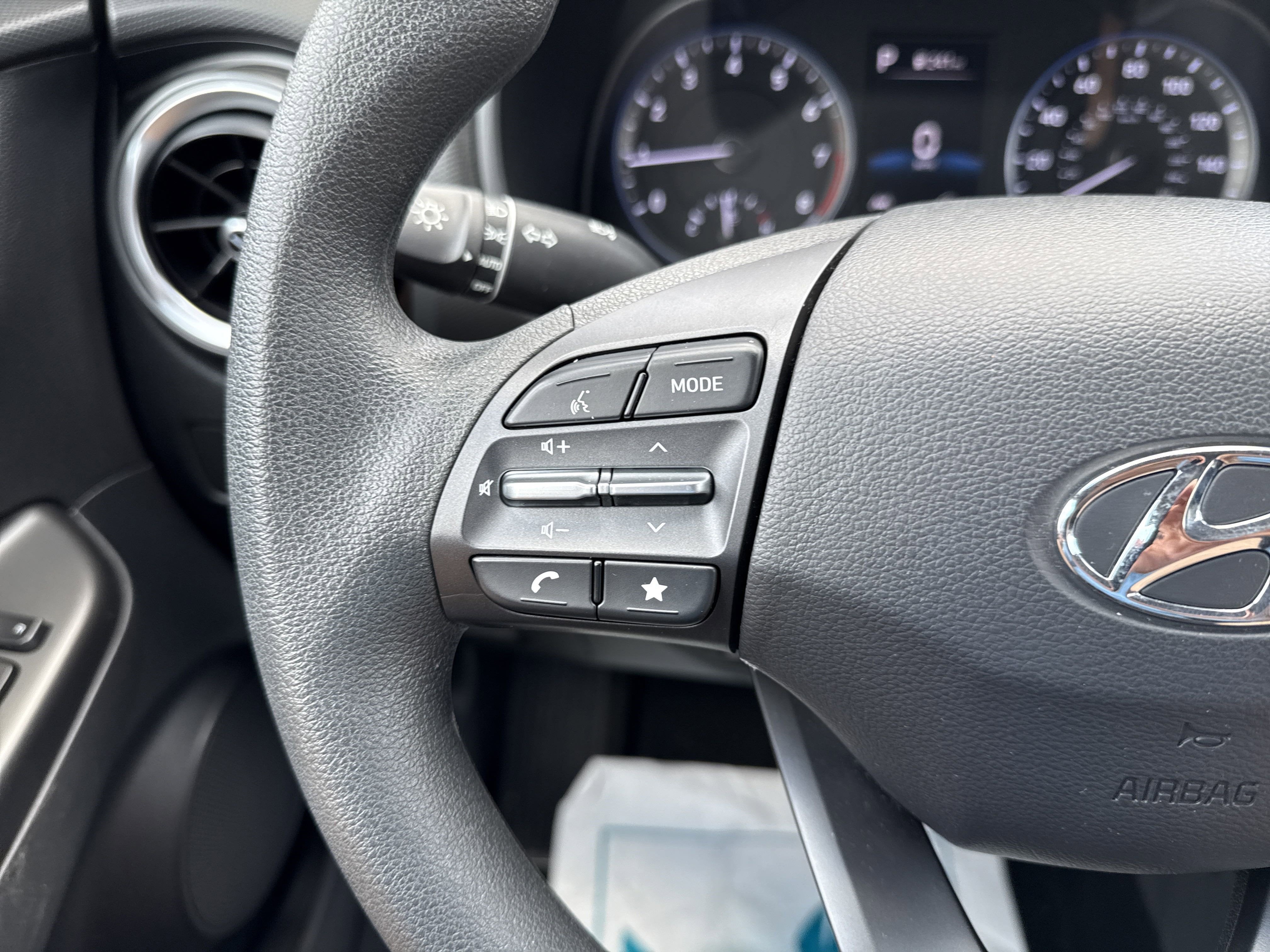 2023 Hyundai Kona Base