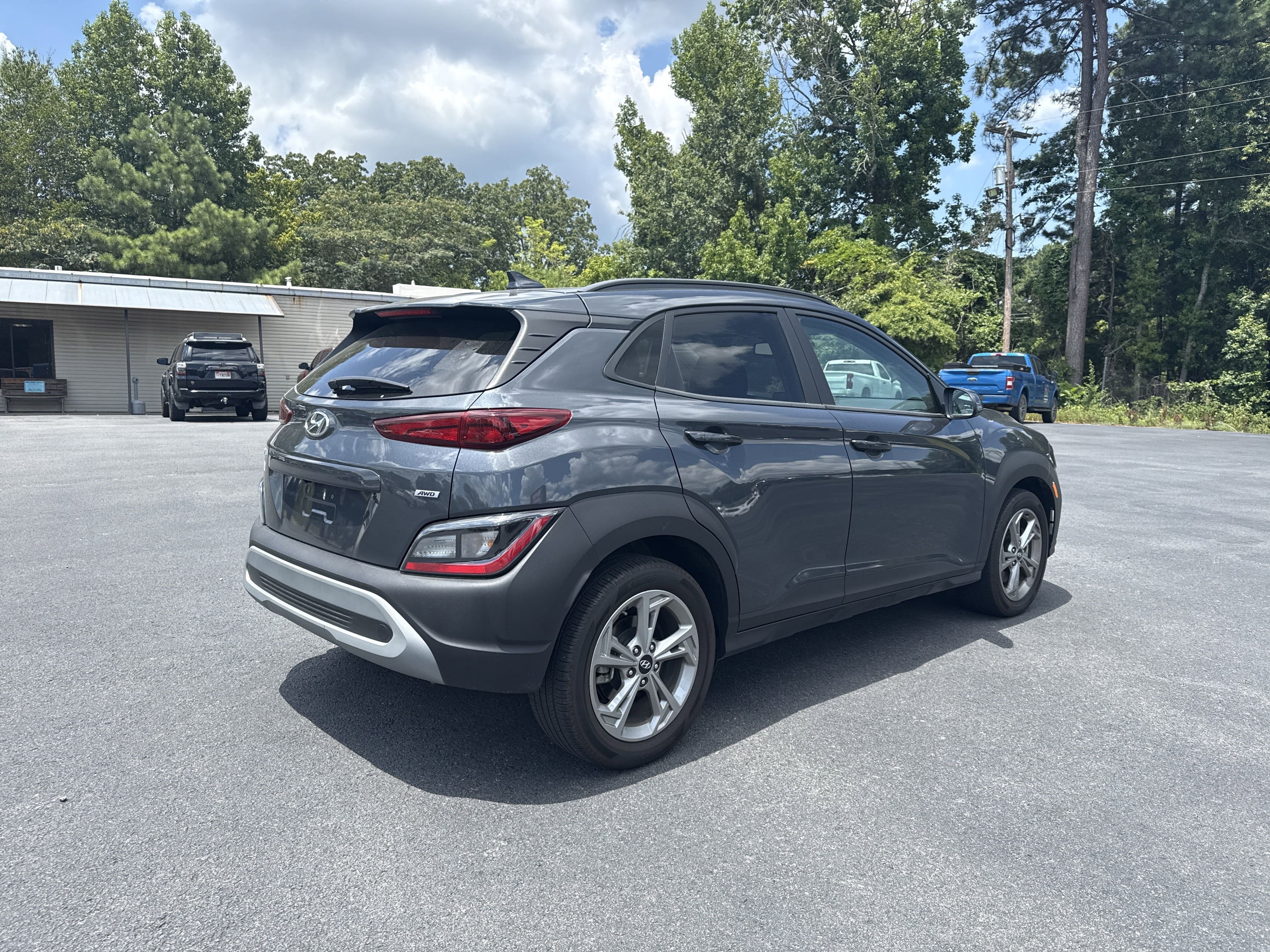 2023 Hyundai Kona Base