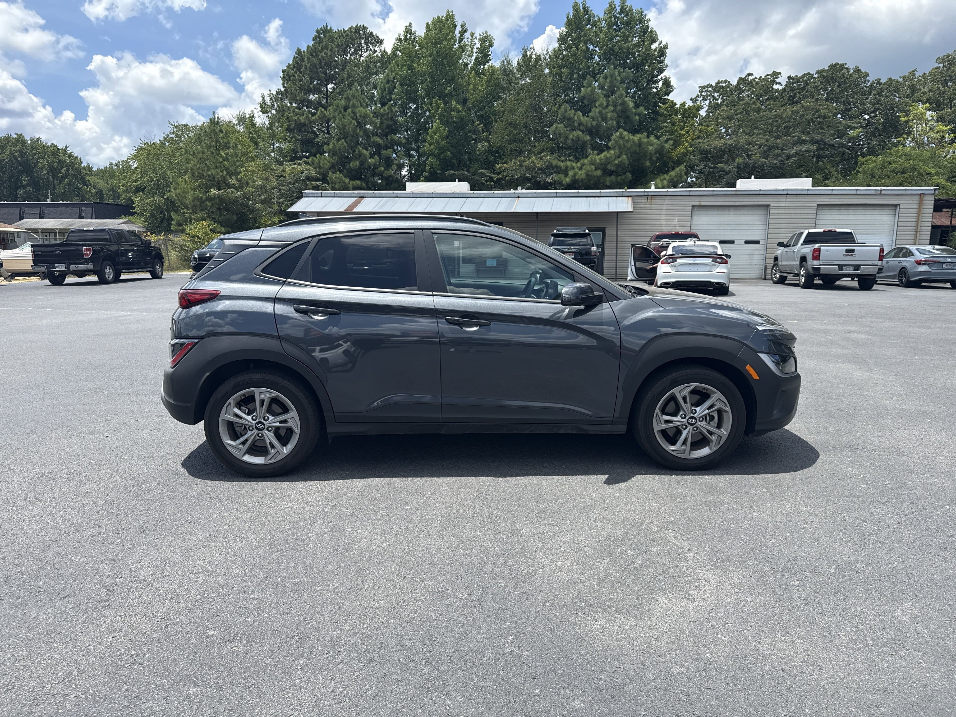2023 Hyundai Kona Base