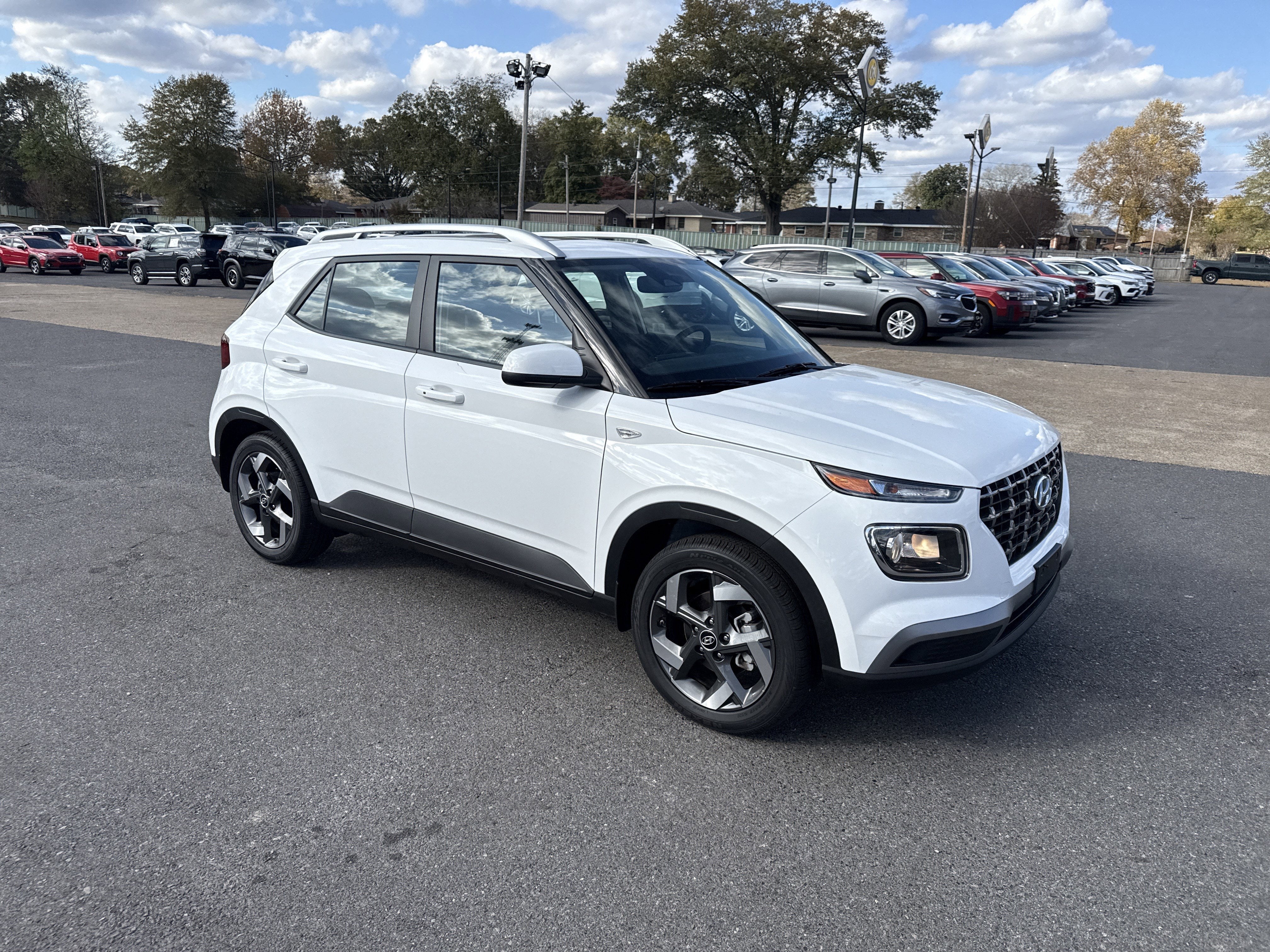 2024 Hyundai Venue Base