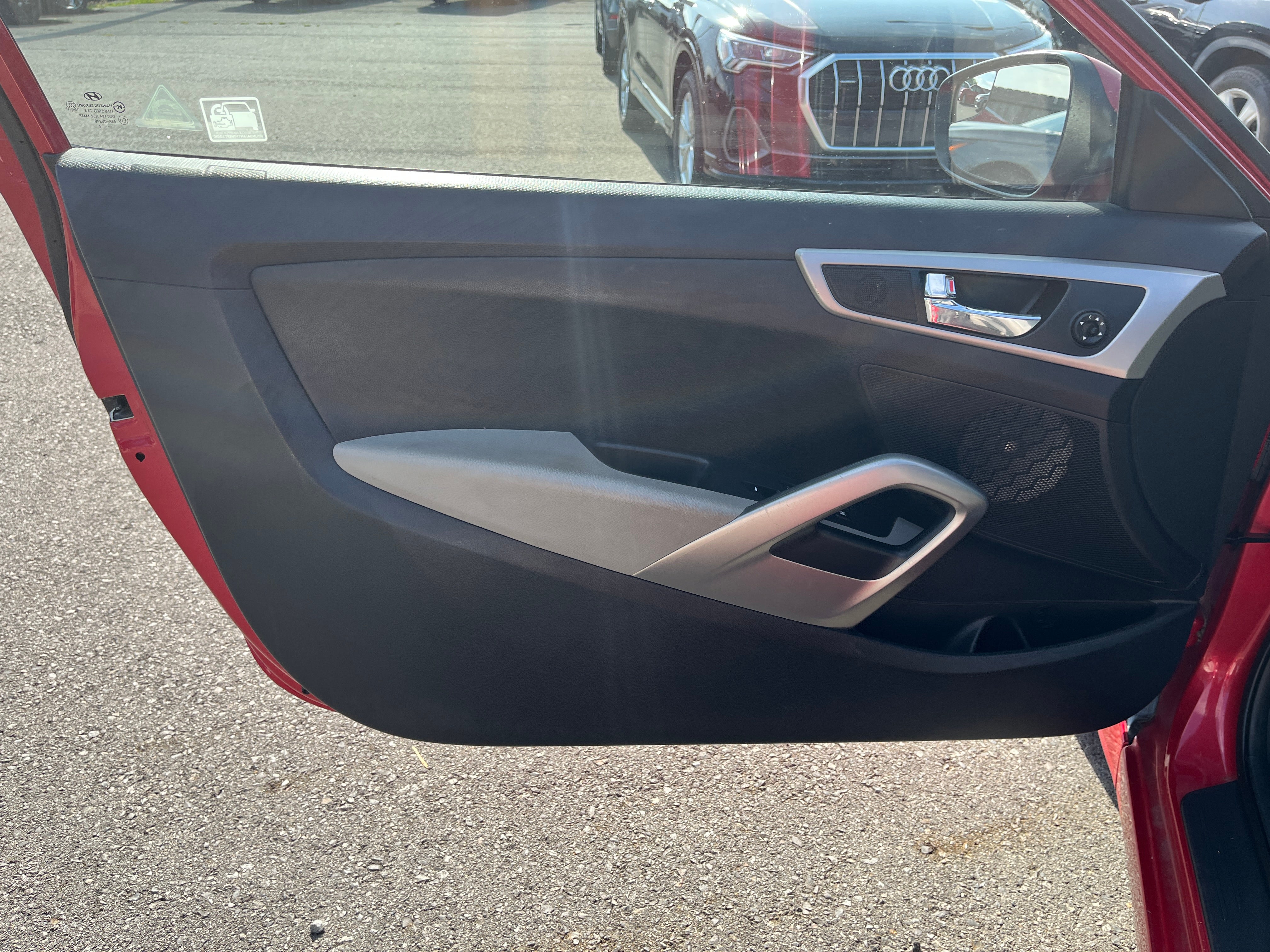 2014 Hyundai Veloster Base