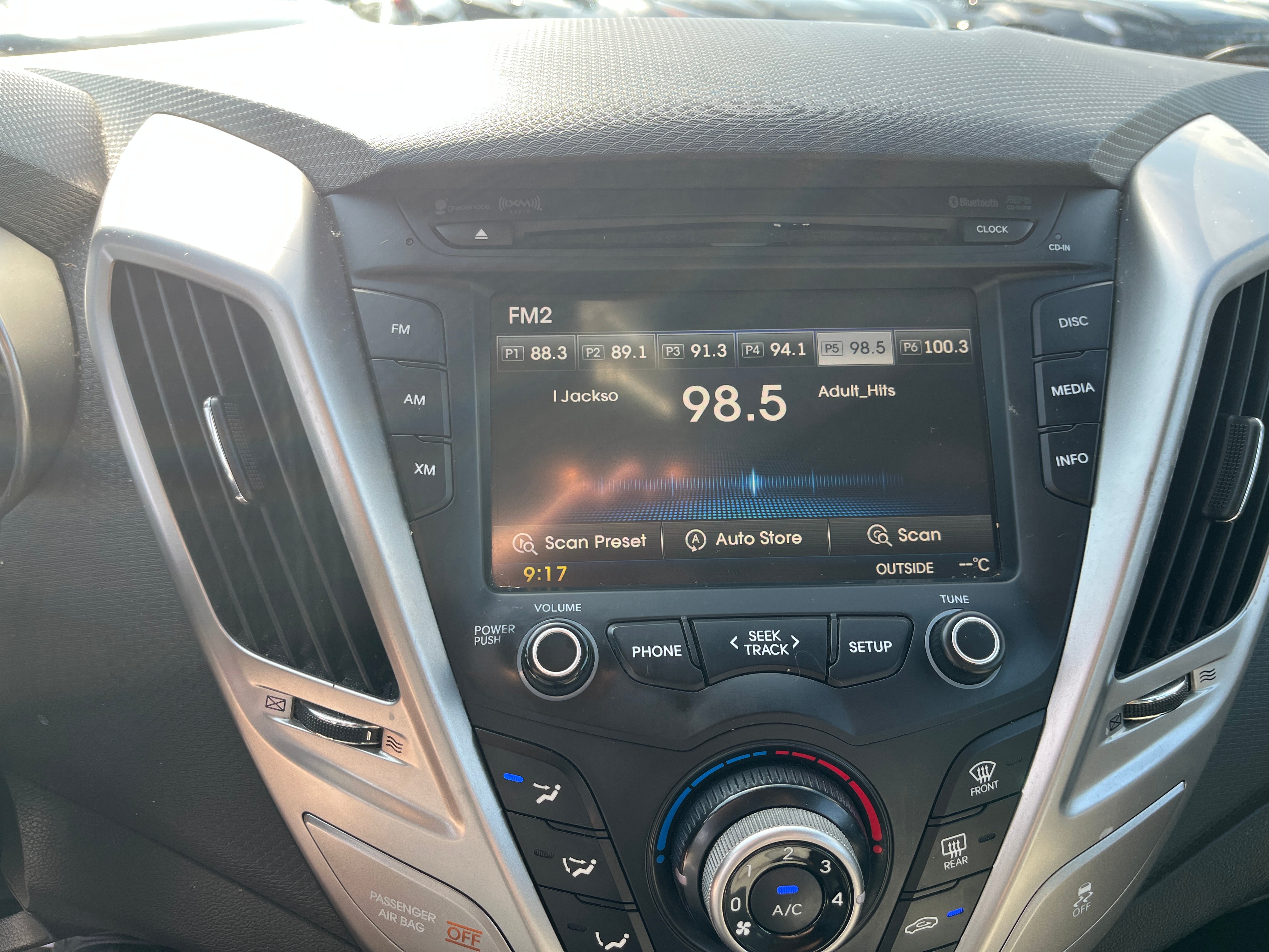 2014 Hyundai Veloster Base