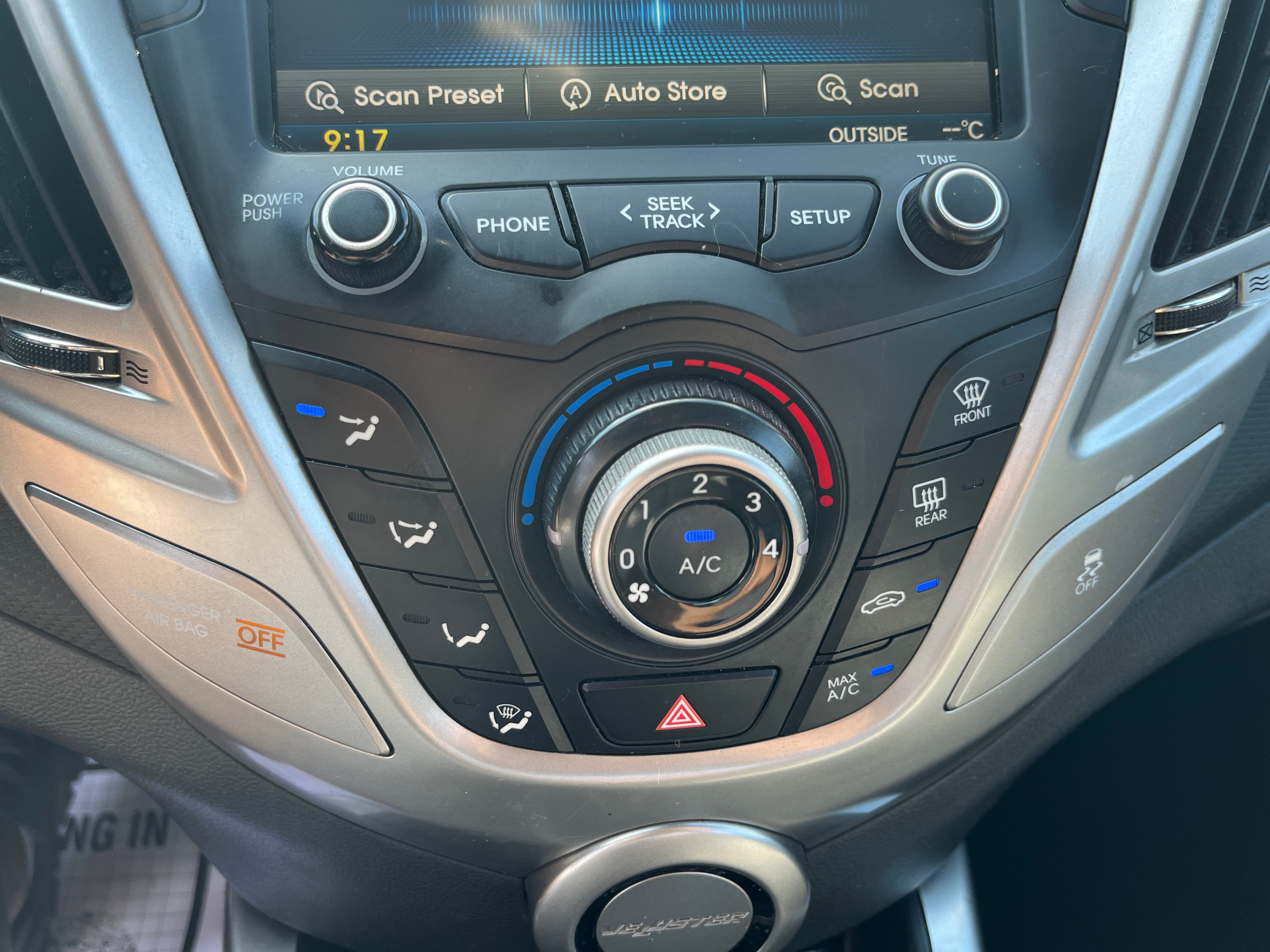 2014 Hyundai Veloster Base
