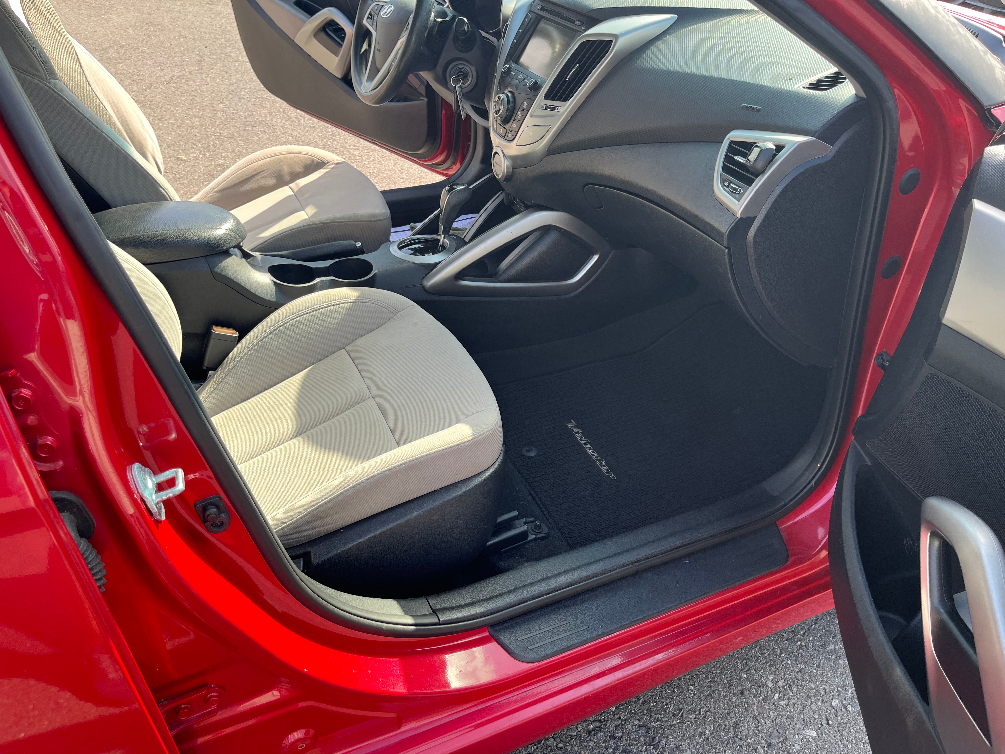 2014 Hyundai Veloster Base
