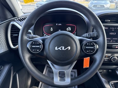 2023 Kia Soul Base