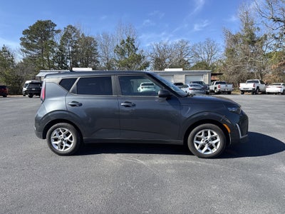 2023 Kia Soul Base