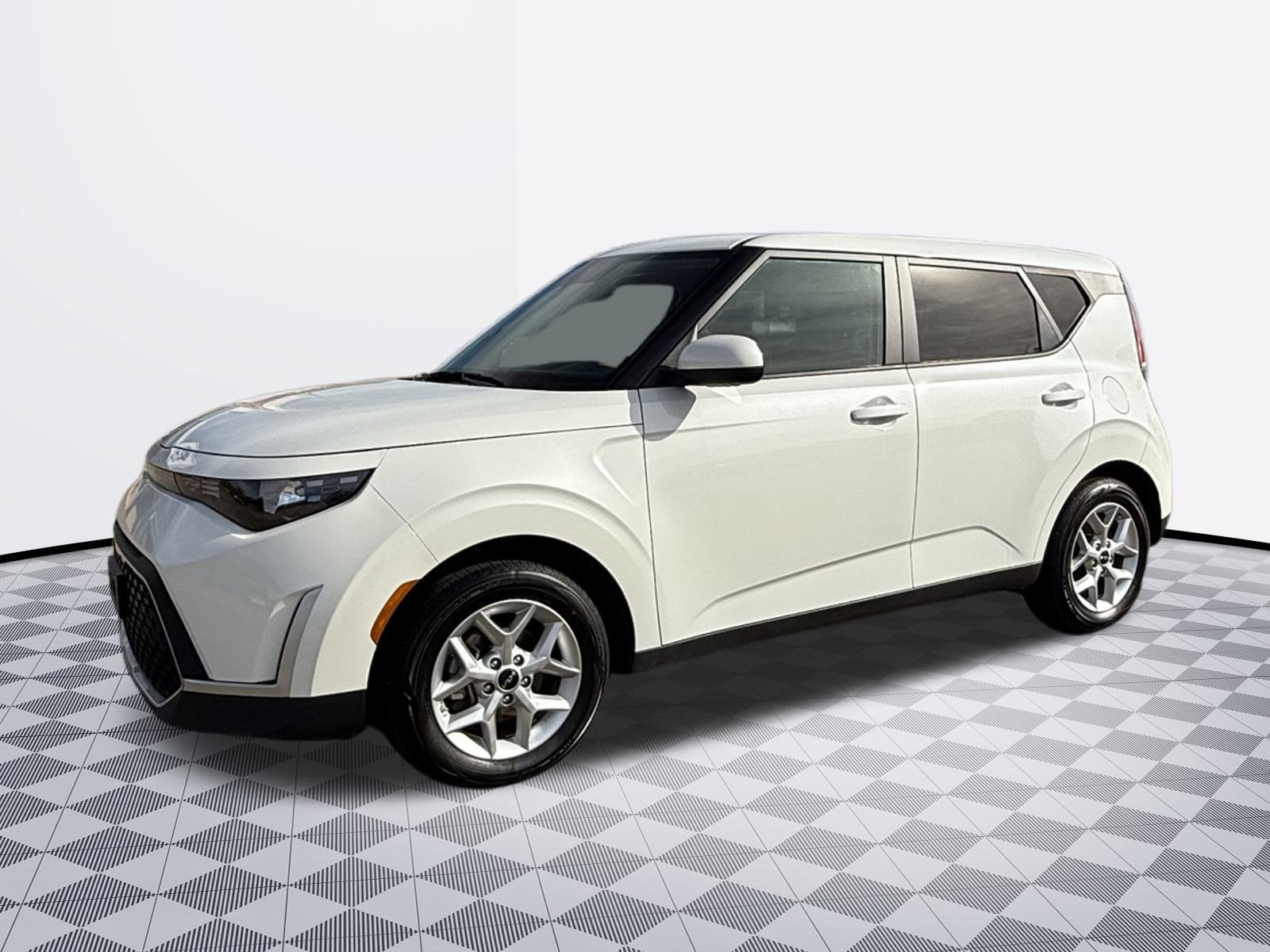 2024 Kia Soul Base