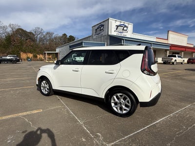 2024 Kia Soul Base