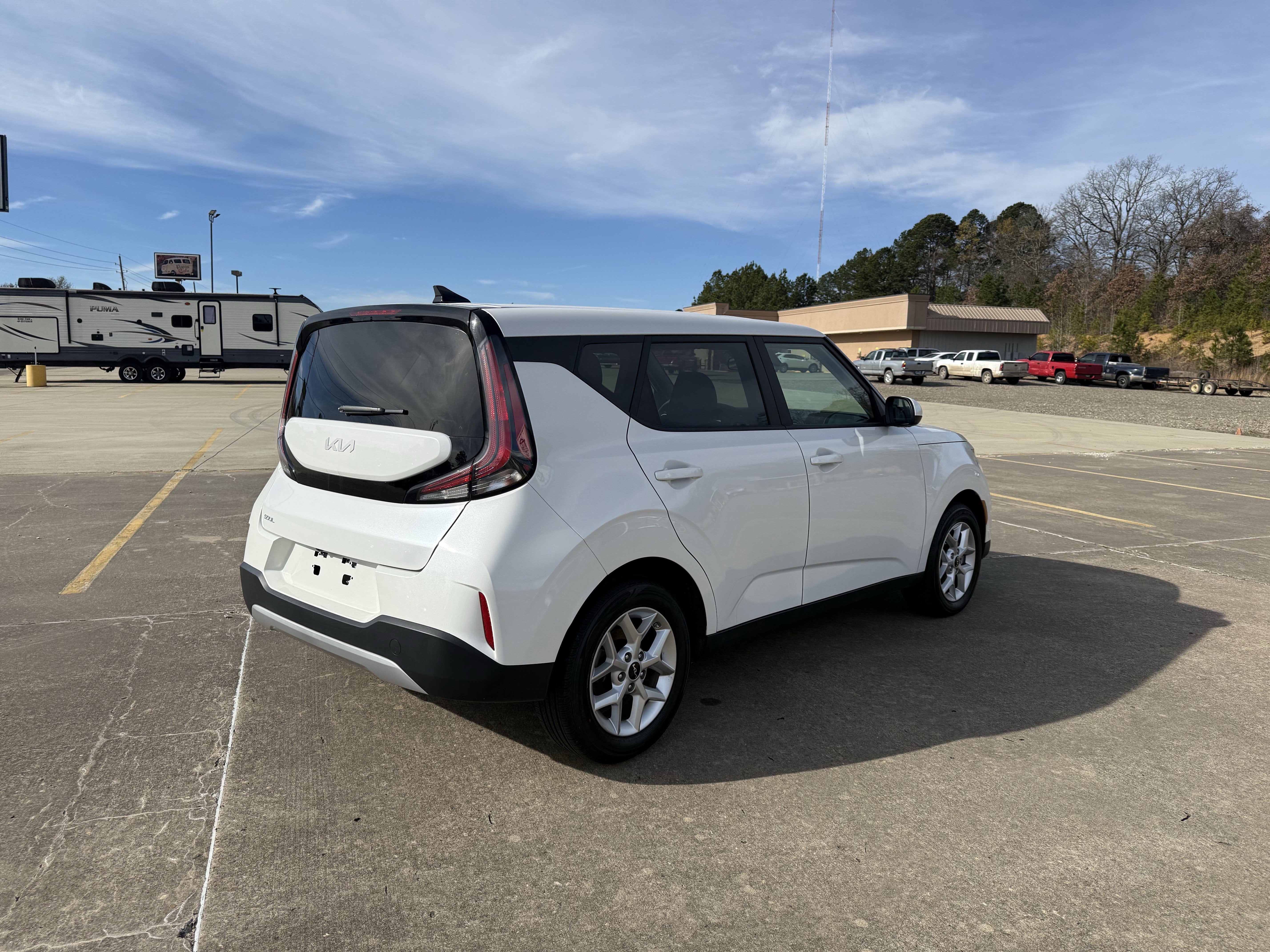 2024 Kia Soul Base