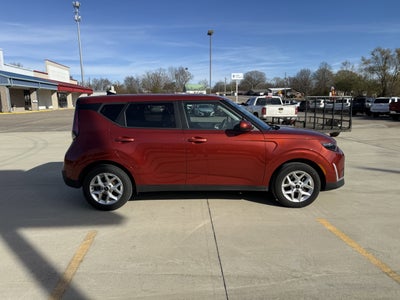 2024 Kia Soul Base
