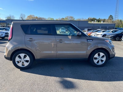 2016 Kia Soul Base
