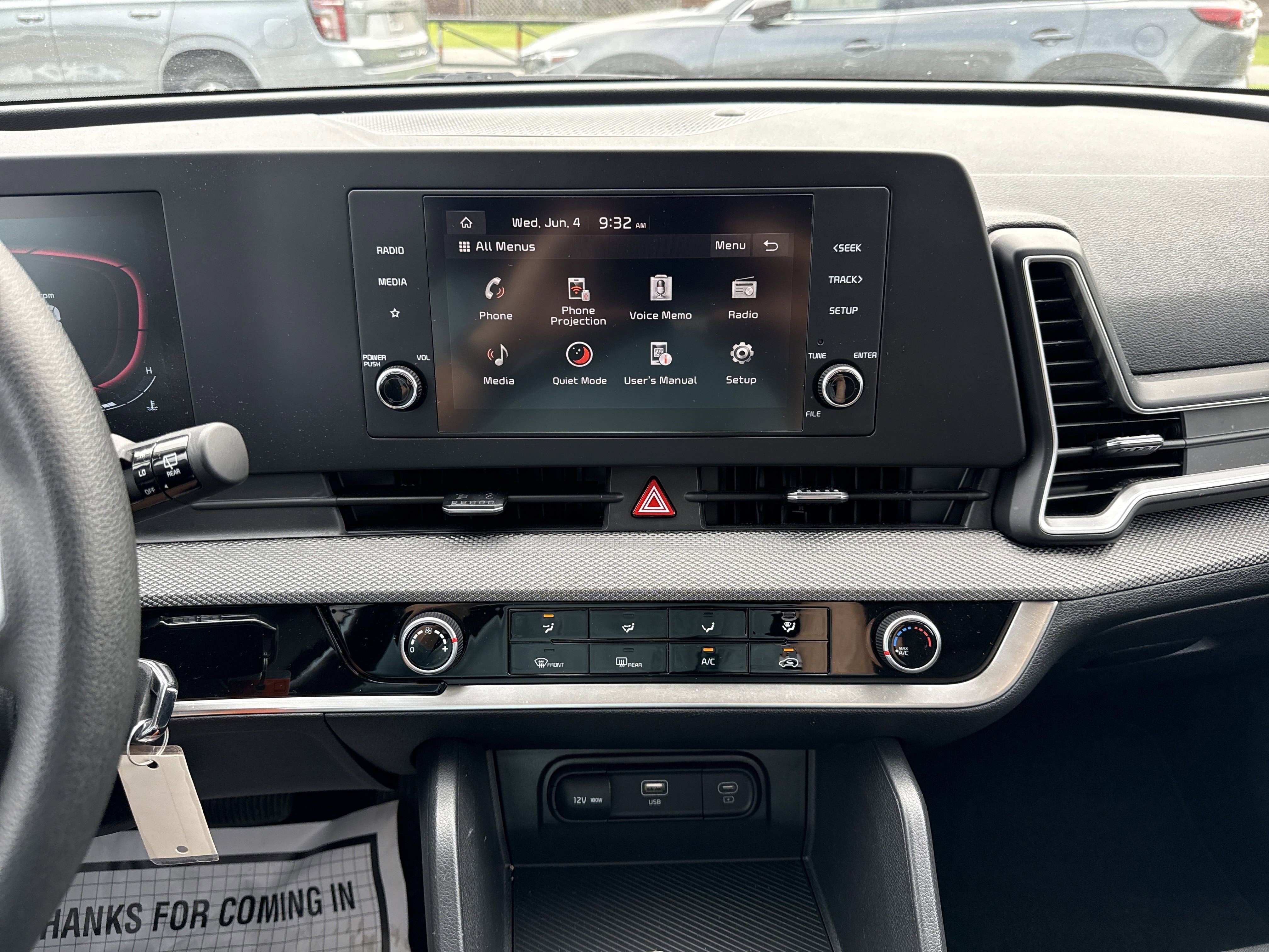 2024 Kia Sportage LX