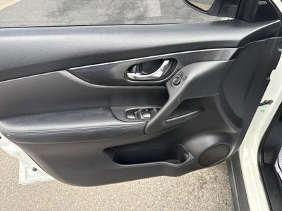 2019 Nissan Rogue Base